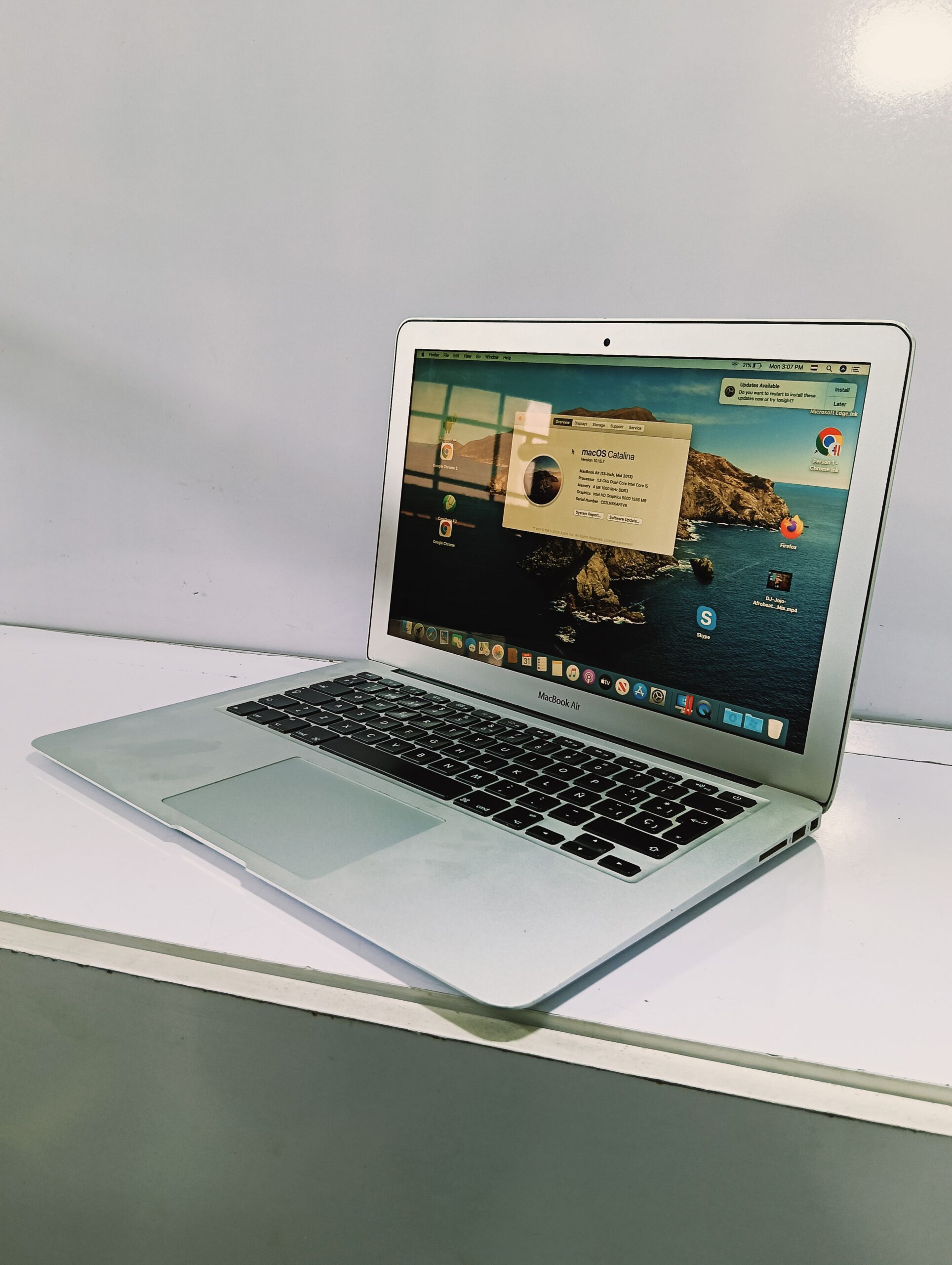 Apple MacBook Air 2013 - Core i5 - 128GB SSD - 4GB Ram