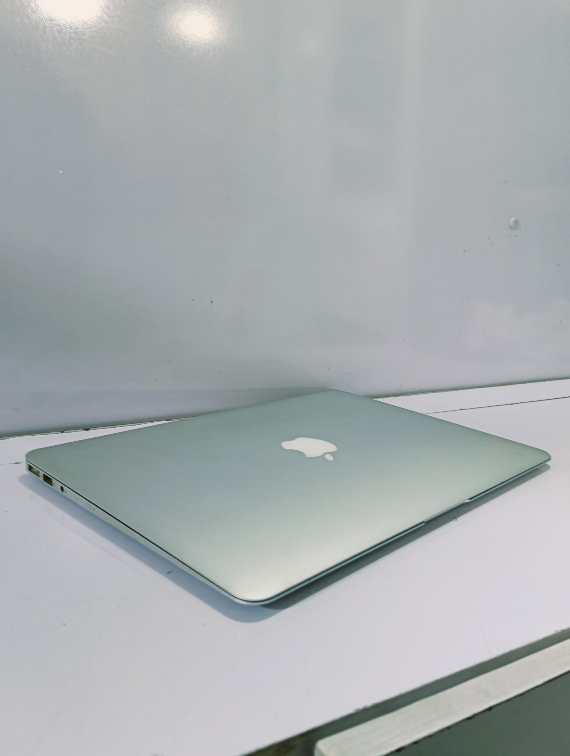 Apple MacBook Air 2013 - Core i5 - 128GB SSD - 4GB Ram - 13.3 Inch - Image 12