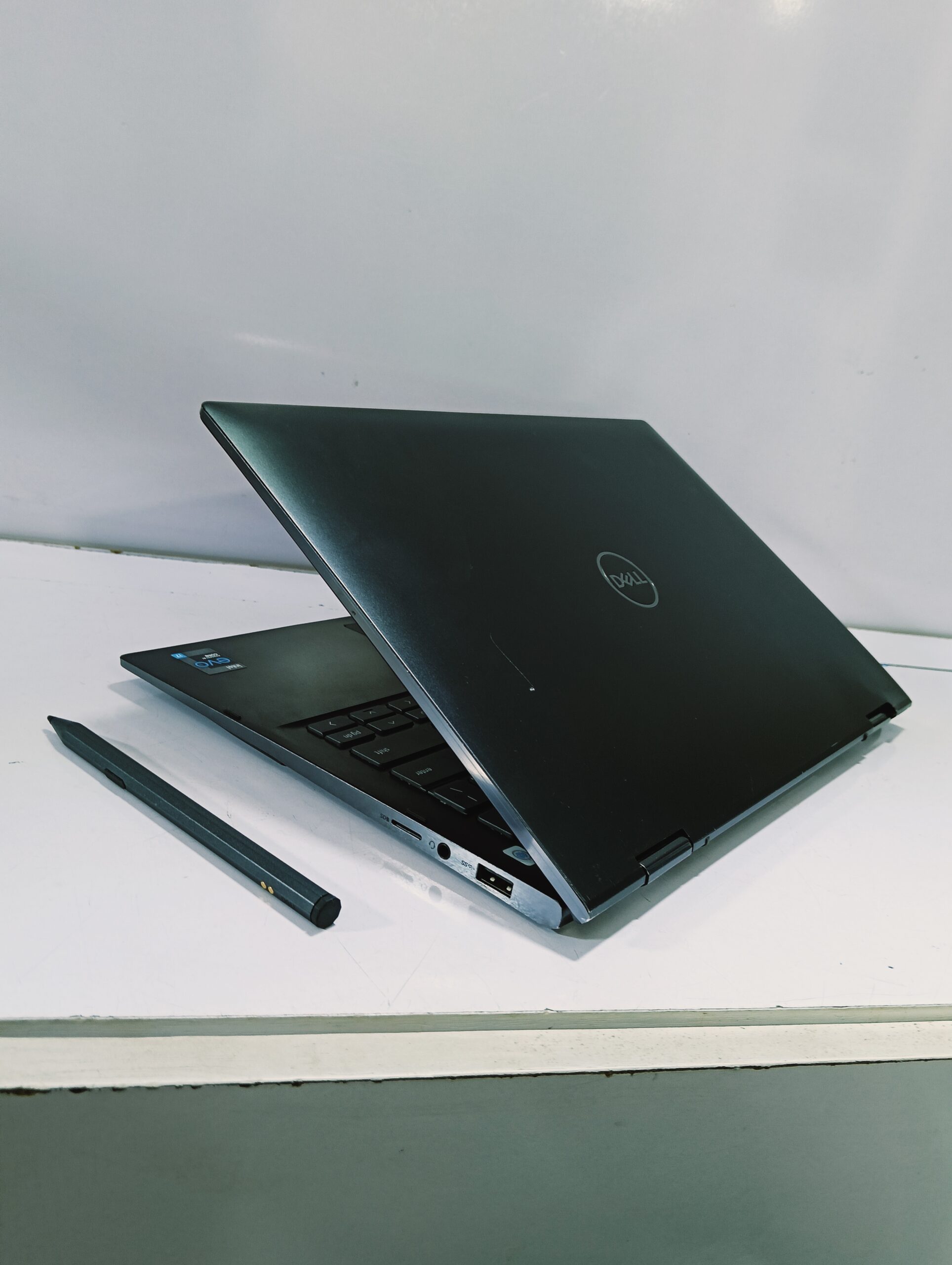 Dell Inspiron 7306 2in1 - Core i7 - 512GB SSD - 16GB Ram - 11th Gen - Stylus Pen - Image 2