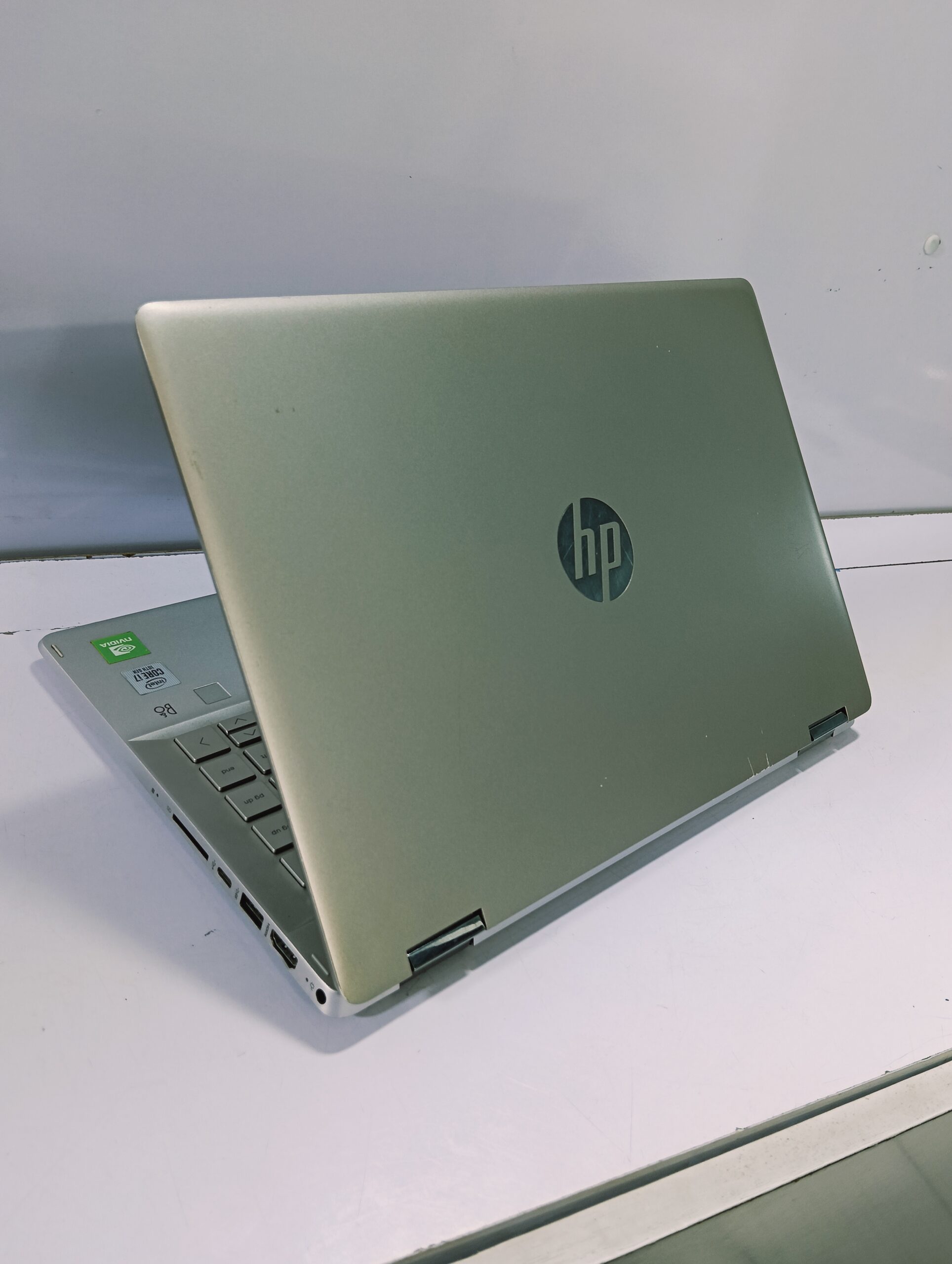 HP Pavilion 14 - X360 - 10th Gen - 512GB SSD - 8GB Ram
