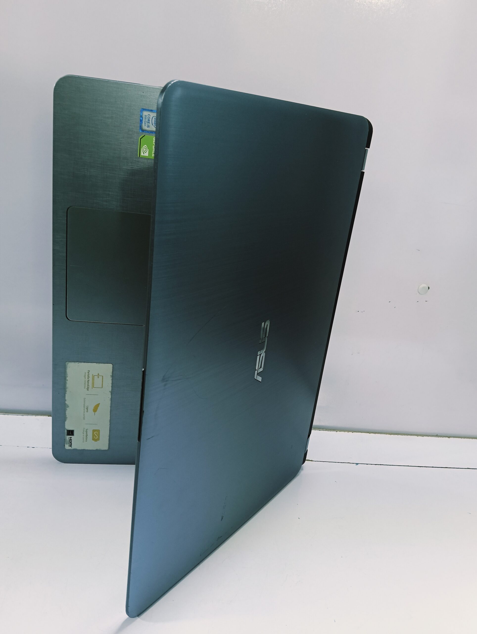 Asus VivoBook 15 - Core i5 - 256GB SSD - 8GB - 8th Gen - 2GB NVIDIA Dedicated Graphics - Image 4