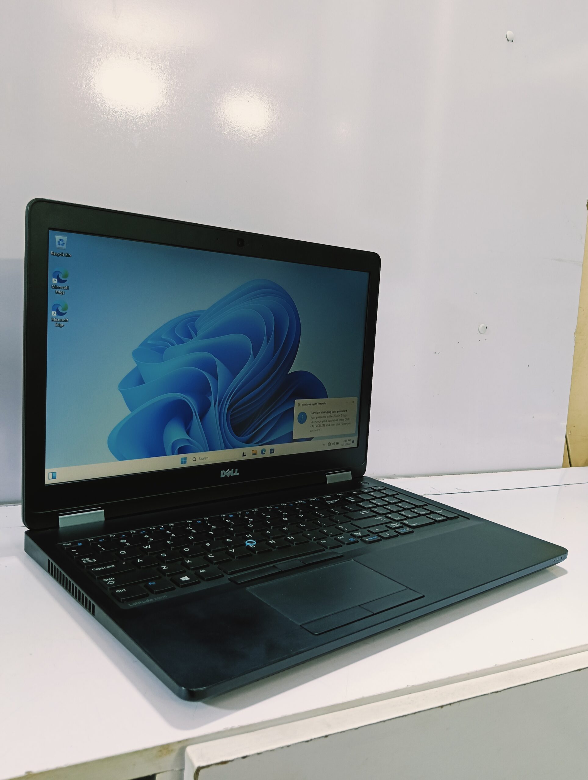 Dell Latitude E5570 - Intel Core i5 - 6th Gen - 500GB SSD - 8GB