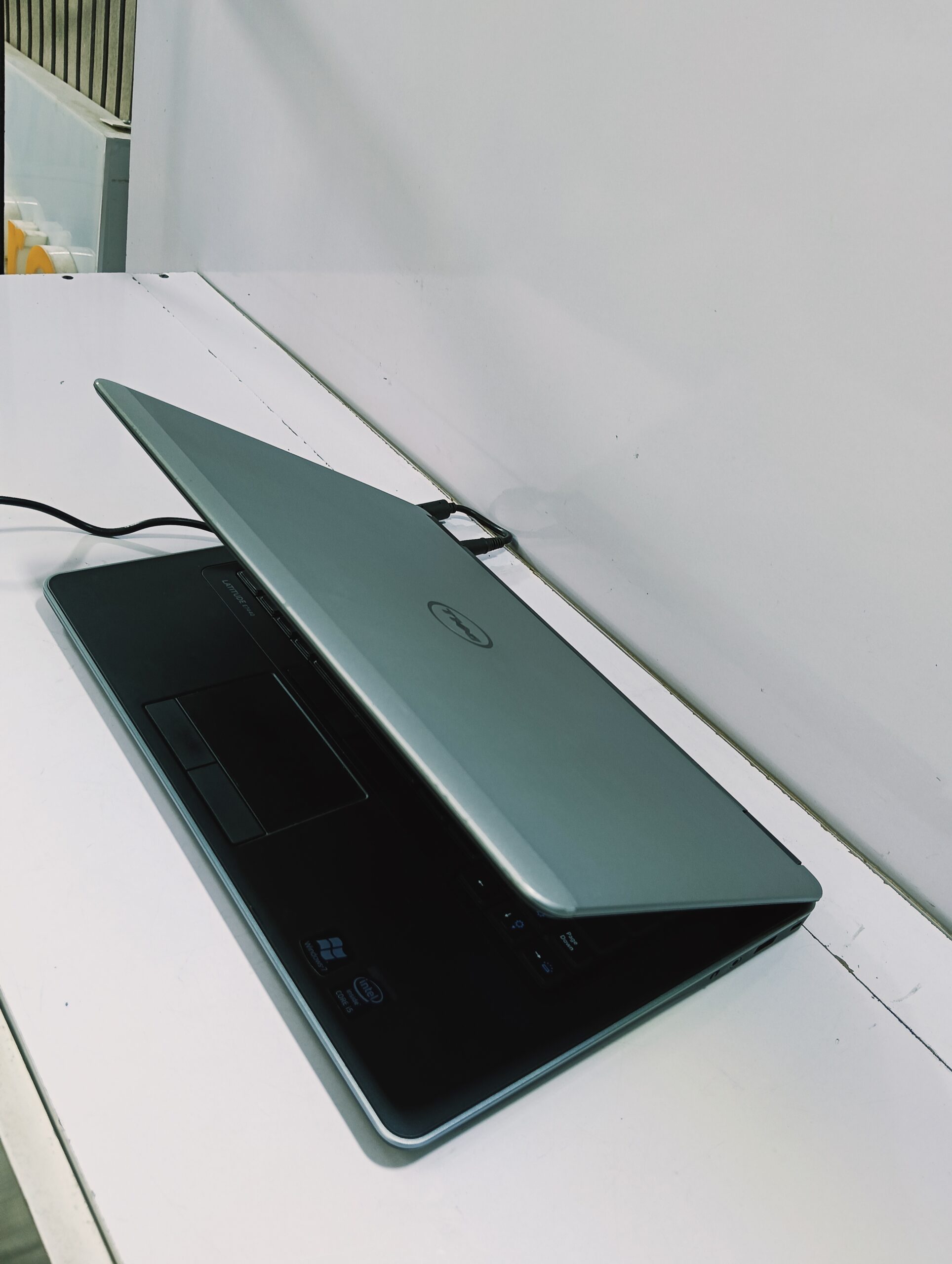 Dell Latitude E7440 - Core i5 - 4th Gen - 8GB Ram - 256GB SSD - Windows 10 Pro - Image 7