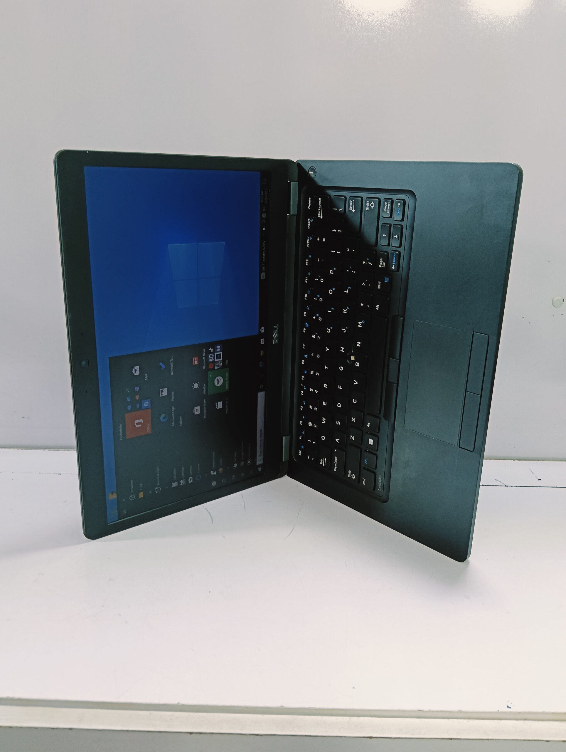 Dell Latitude E5480 - Core i5 - 7th Gen - 256GB SSD - 8GB Ram - Windows 11 Pro - Image 6
