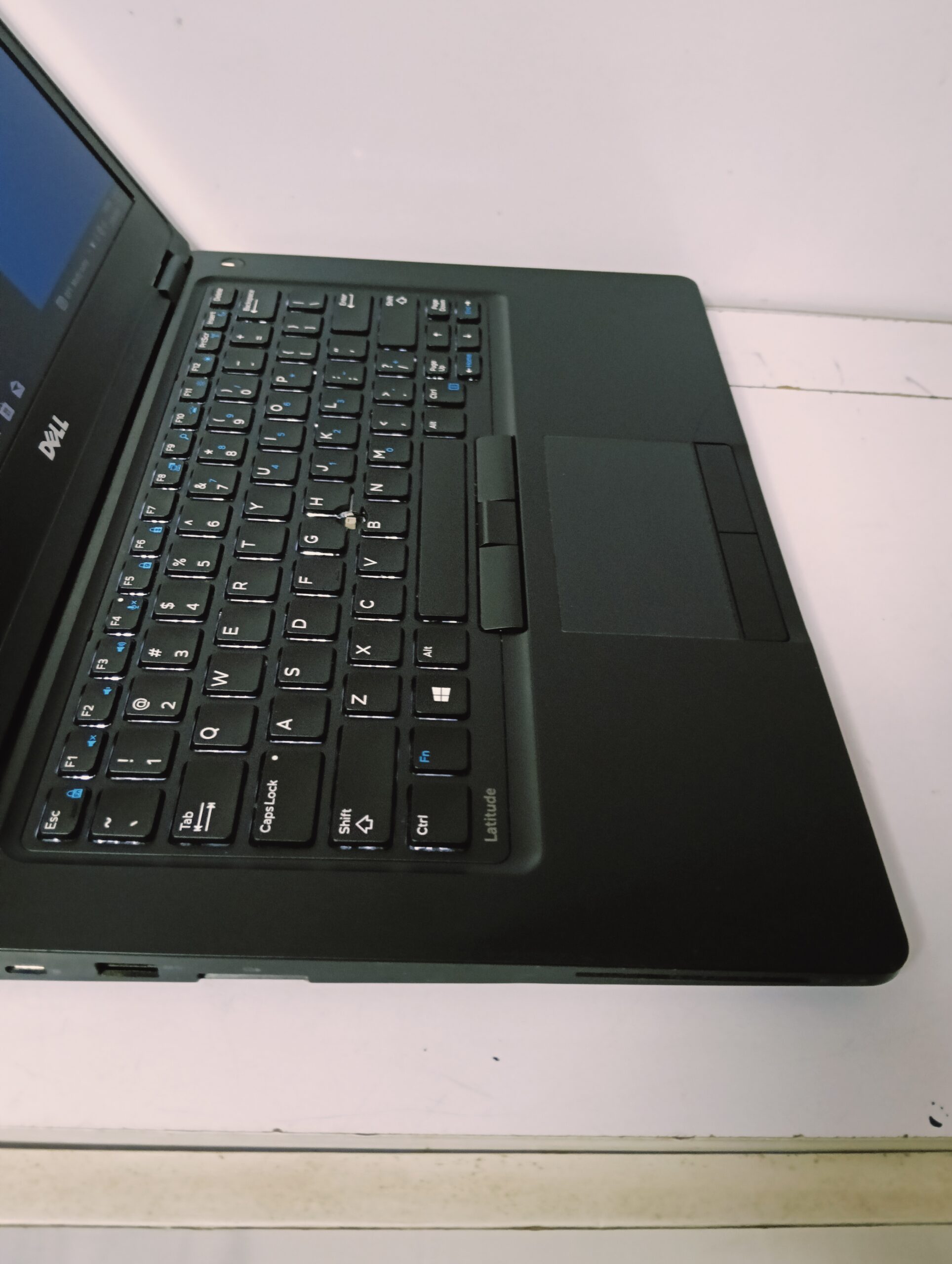 Dell Latitude E5480 - Core i5 - 7th Gen - 256GB SSD - 8GB Ram - Windows 11 Pro - Image 4
