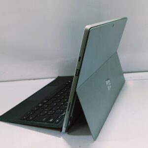 Microsoft Surface Pro 7 – Touchscreen – Detachable Keyboard – Core i5 – 256GB SSD - 8GB Ram