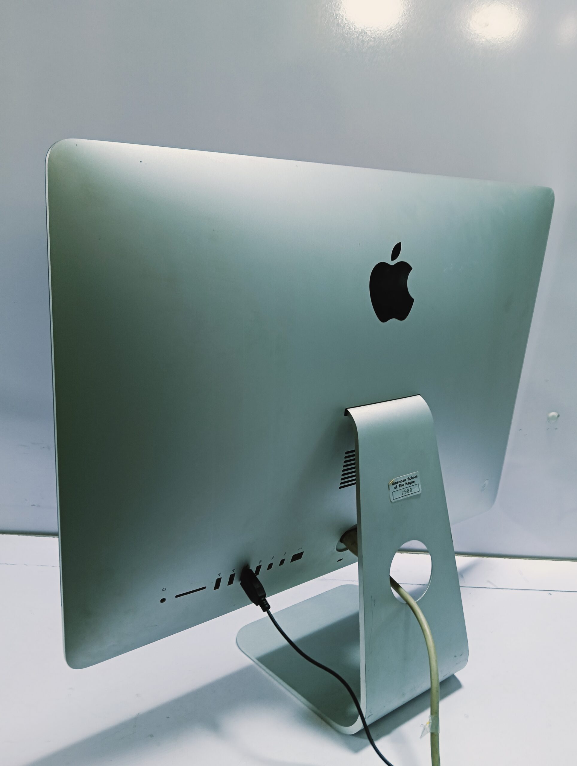 Apple iMac Pro All-In-One PC - 2013 – Core i5 – 500GB HDD – 8GB Ram – 21 inch Display - Image 6