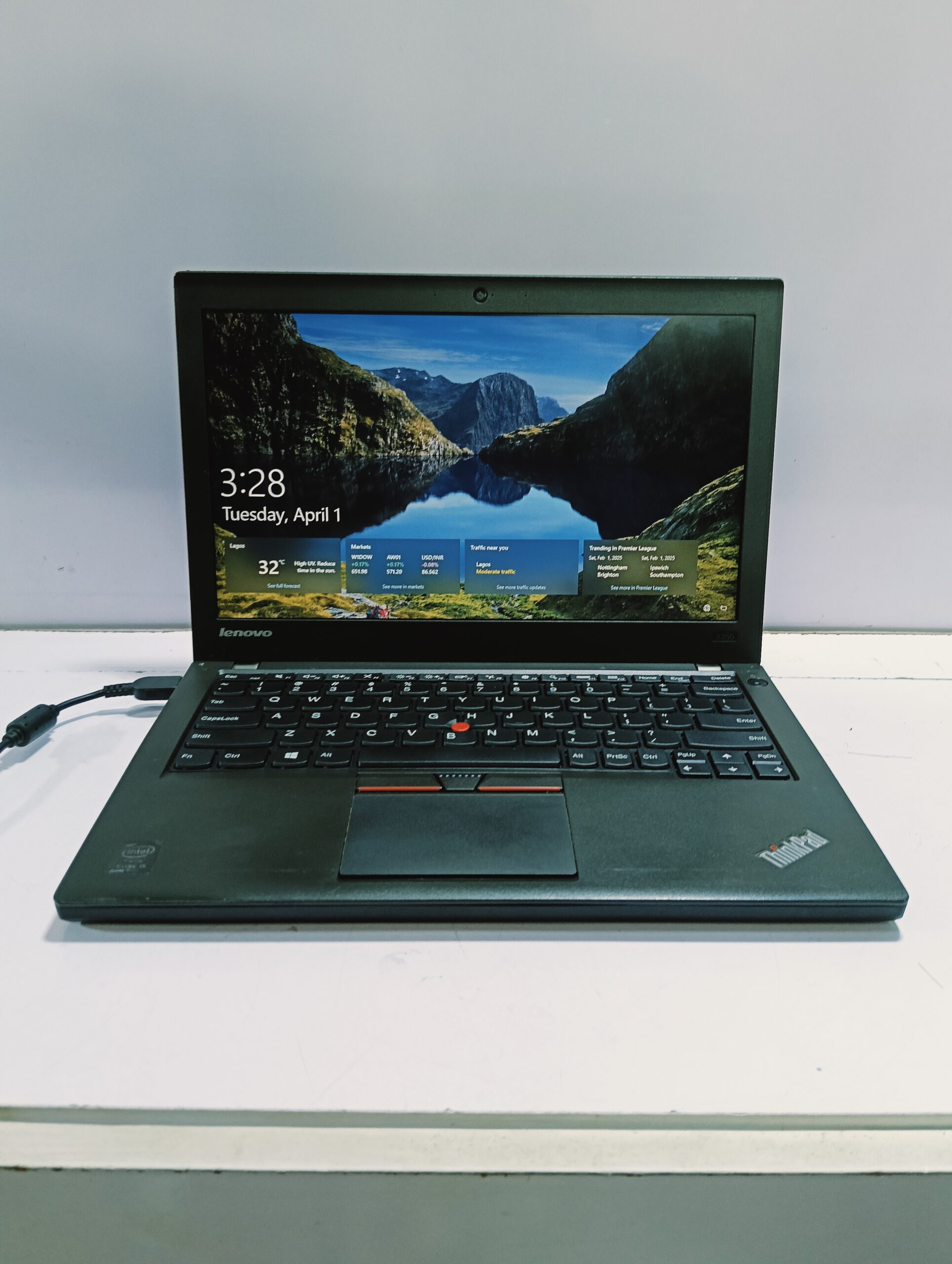 Lenovo ThinkPad T480s Lagos - Core i5 - 256GB SSD - 8GB Ram - 8th Gen - Windows 11 Pro - Image 11