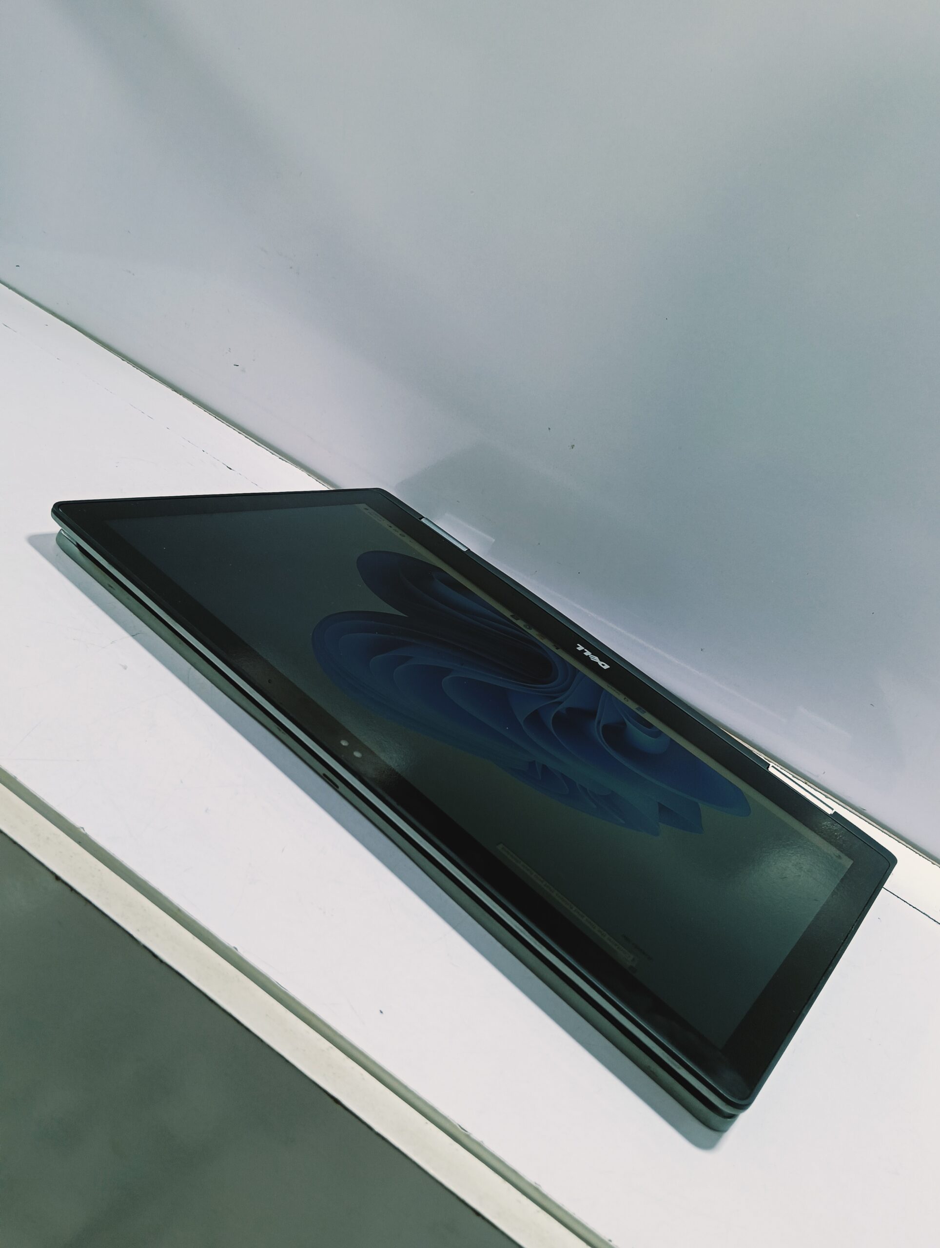 Dell Inspiron 15-7579 2in1 - Core i5 - 7th Gen - 256GB SSD - 8GB Ram - Windows 11 Pro - Image 6