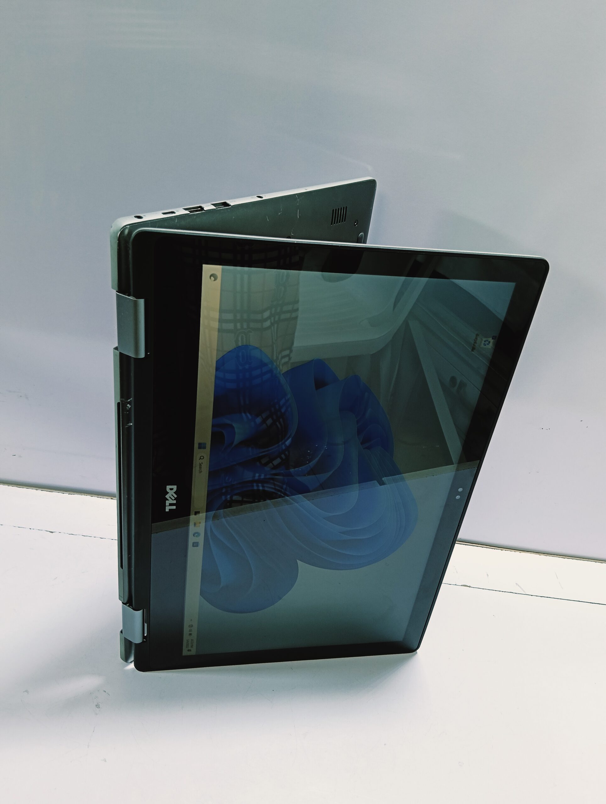 Dell Inspiron 15-7579 2in1 - Core i5 - 7th Gen - 256GB SSD - 8GB Ram - Windows 11 Pro - Image 12