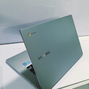 Samsung Google Casta Chromebook -Intel Celeron - 32GB SSD - 4GB Ram - Windows 10 Pro