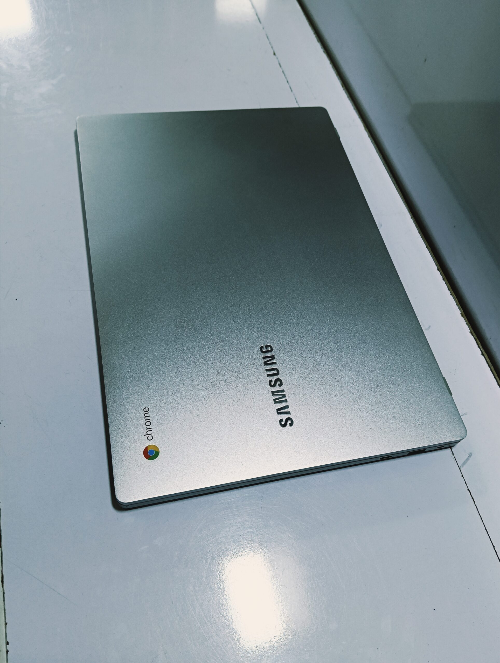 Samsung Google Casta Chromebook -Intel Celeron - 32GB SSD - 4GB Ram - Windows 10 Pro - Image 6