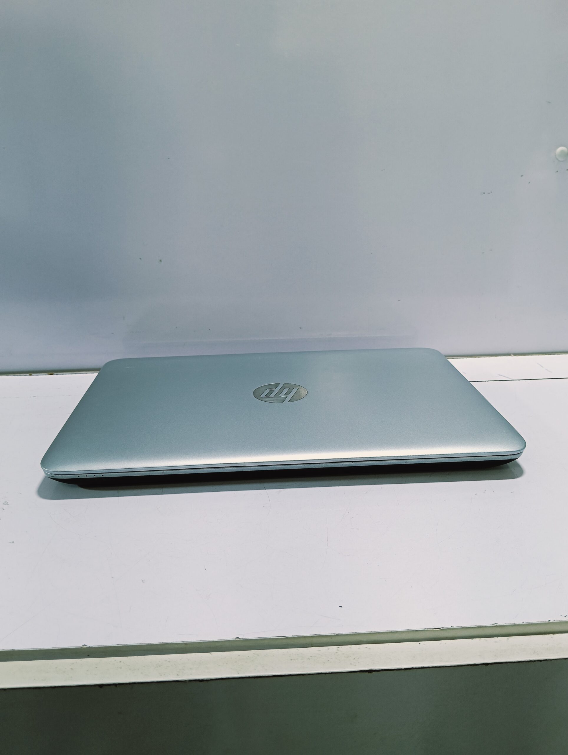 HP EliteBook 820 G3 - Core i5 - 6th Gen - 256GB SSD - 8GB Ram - 2.4GHz - Win 10 Pro - Image 2
