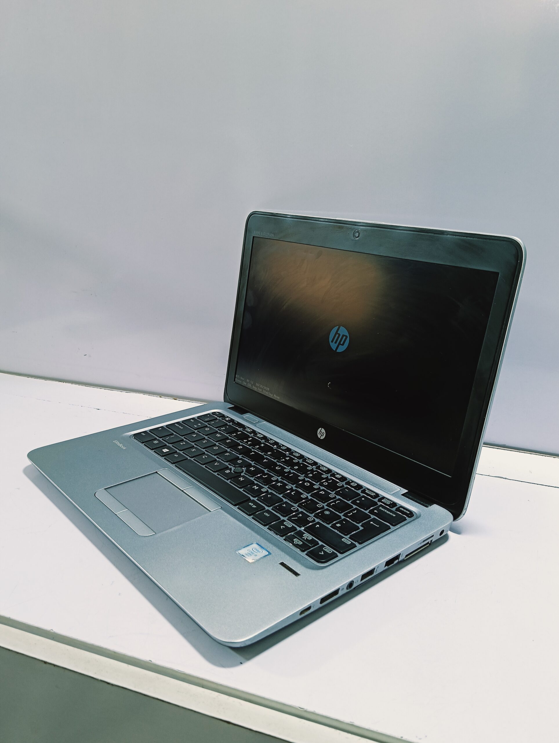 HP EliteBook 820 G3 - Core i5 - 6th Gen - 256GB SSD - 8GB Ram - 2.4GHz - Win 10 Pro - Image 8