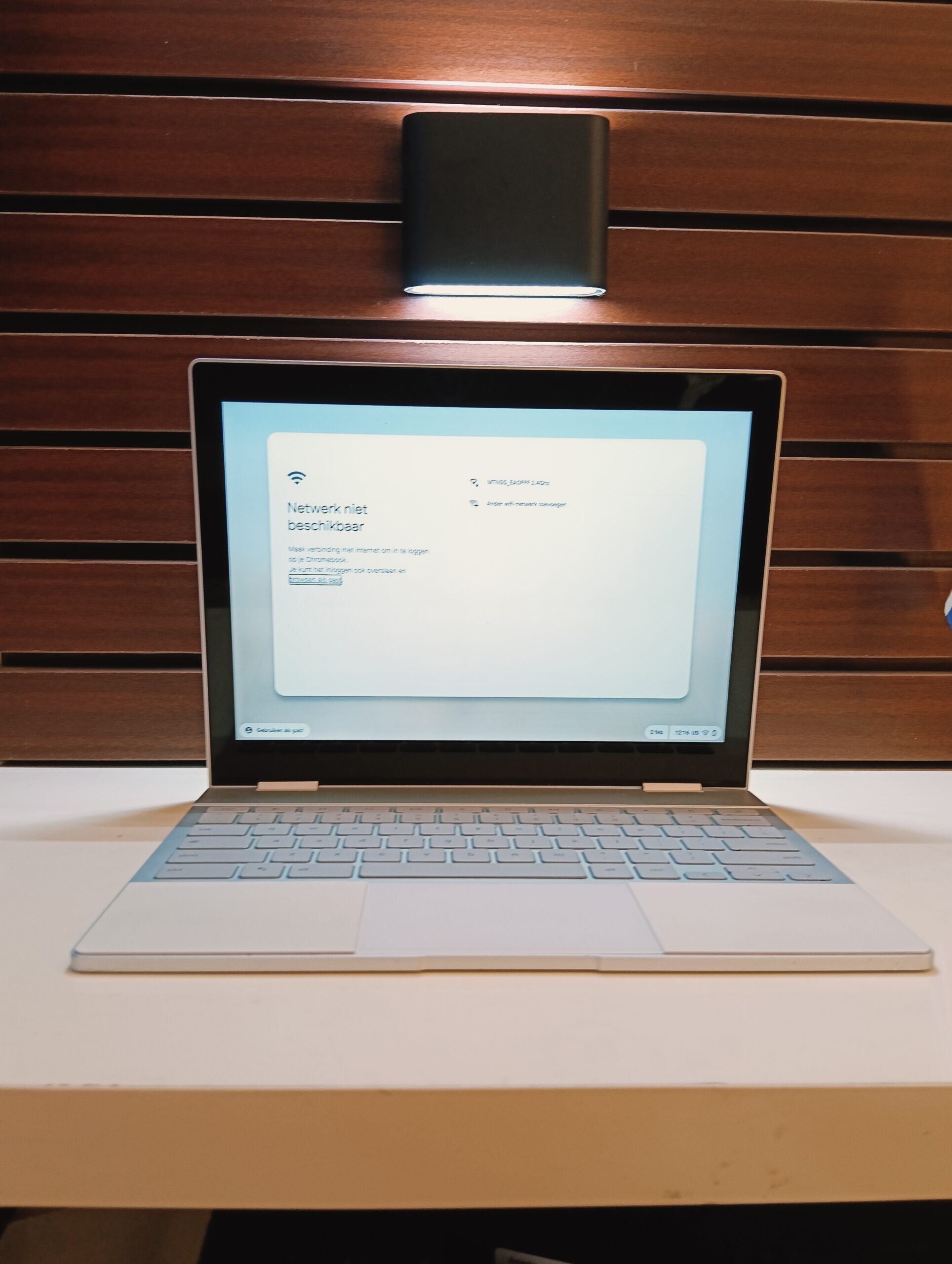 Google Pixel Chromebook - 13 inch - loud Storage – Ultra Slim – Silver Color – Super Fast – Intel - Image 2