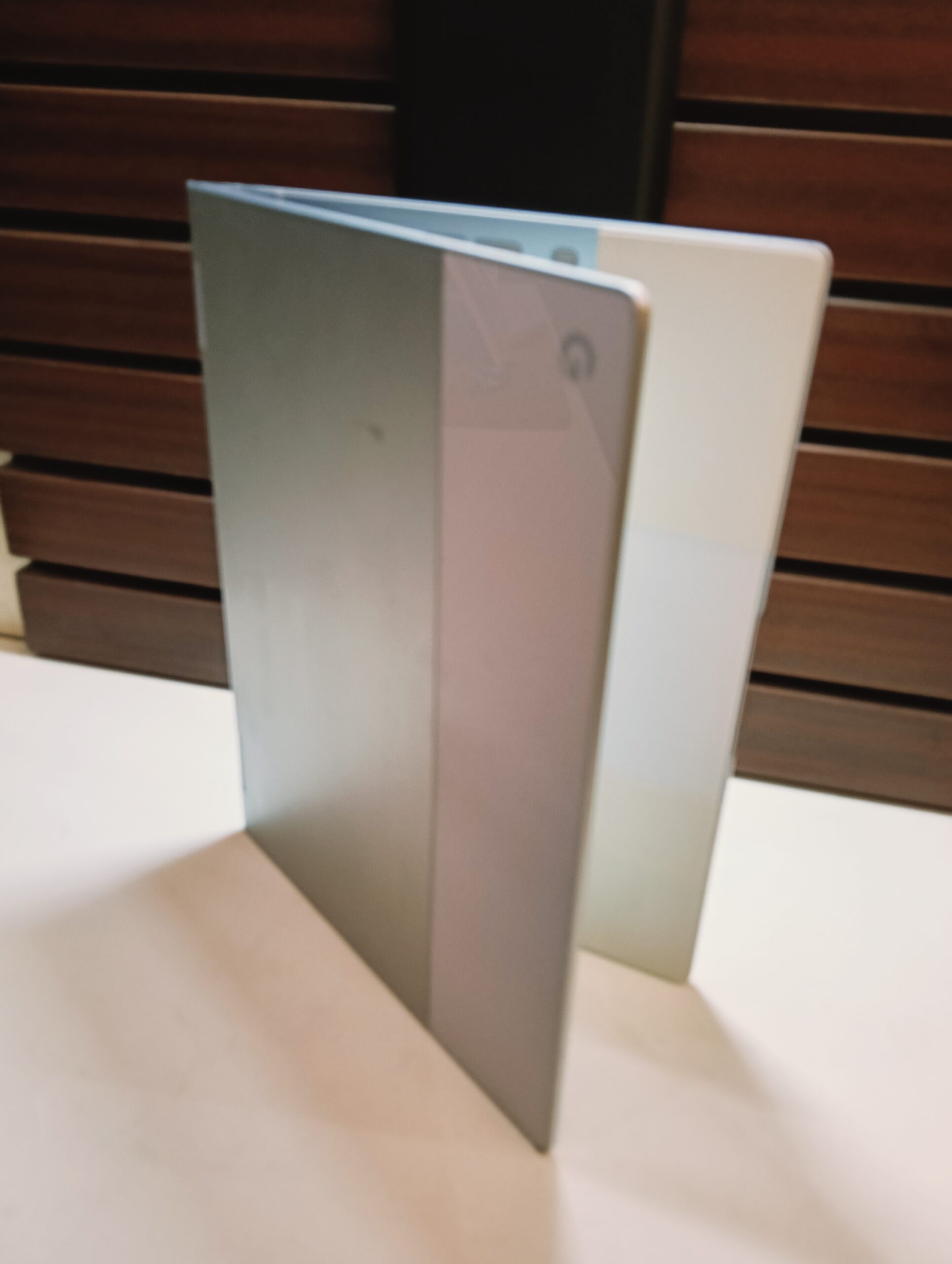 Google Pixel Chromebook - 13 inch - loud Storage – Ultra Slim – Silver Color – Super Fast – Intel - Image 9