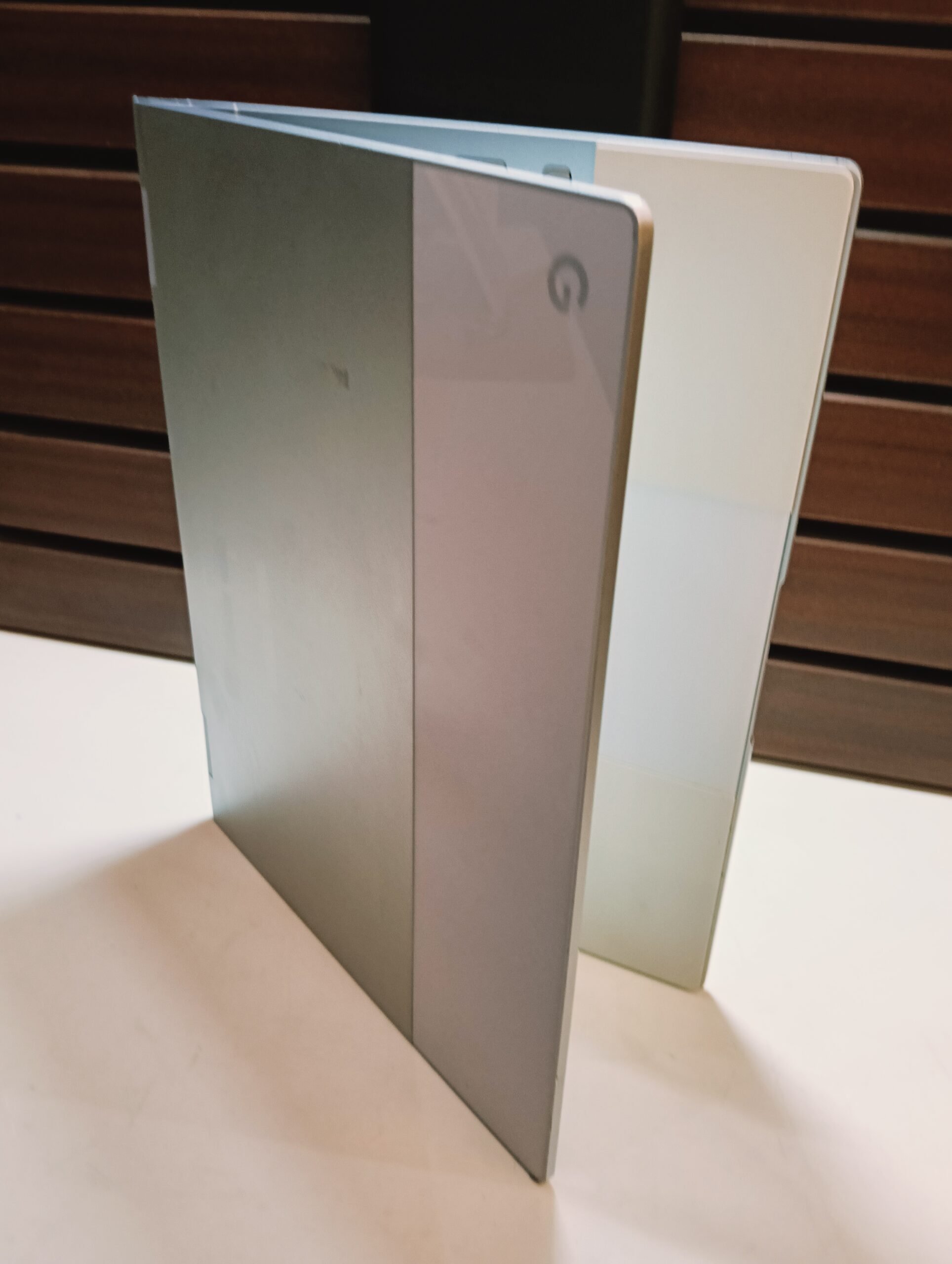 Google Pixel Chromebook - 13 inch - loud Storage – Ultra Slim – Silver Color – Super Fast – Intel - Image 10