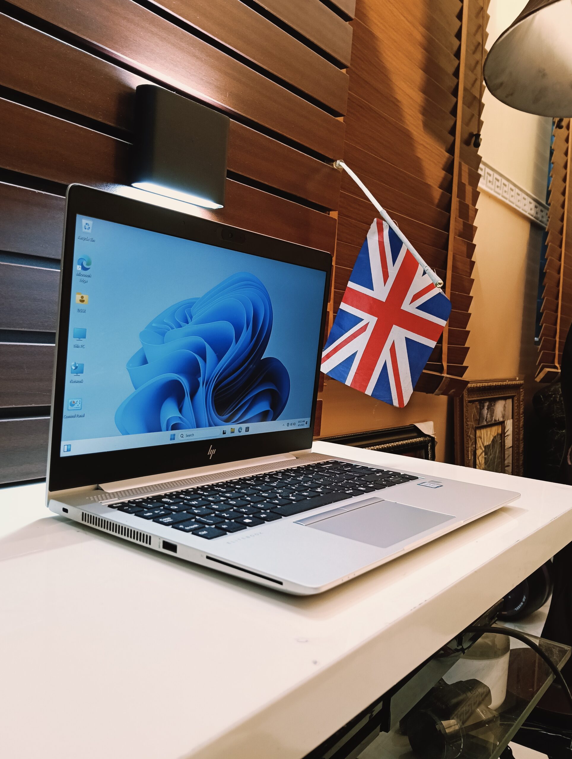 HP EliteBook 840 G5 - Core i5 - 8th Gen - 512GB SSD - 16GB Ram - Windows 11 Pro - Image 6