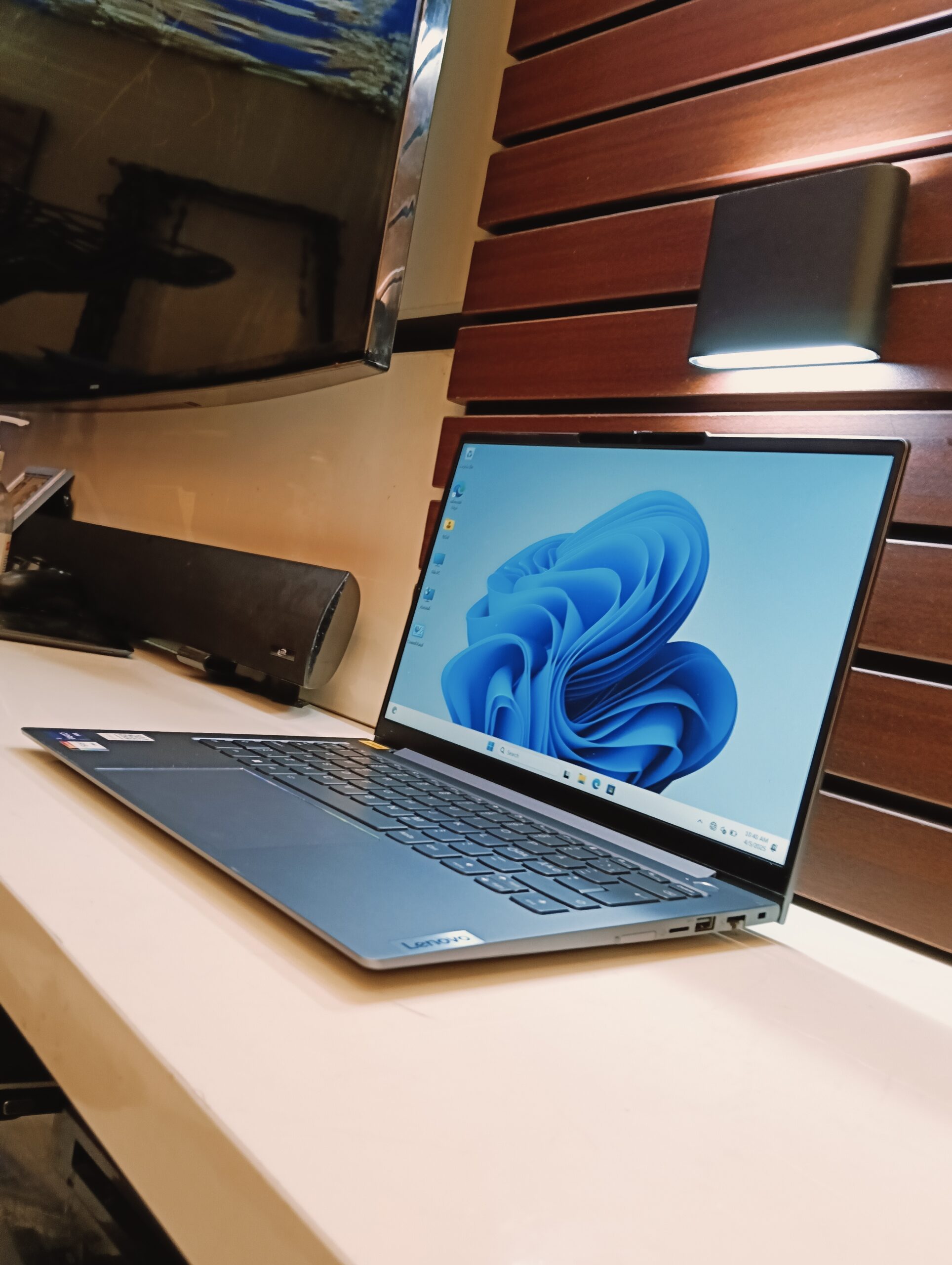 Lenovo Laptop - Intel Core i7 (1.9GHz) - 12th Gen - 512GB SSD - 16GB Ram - Windows 11 Pro - Image 6