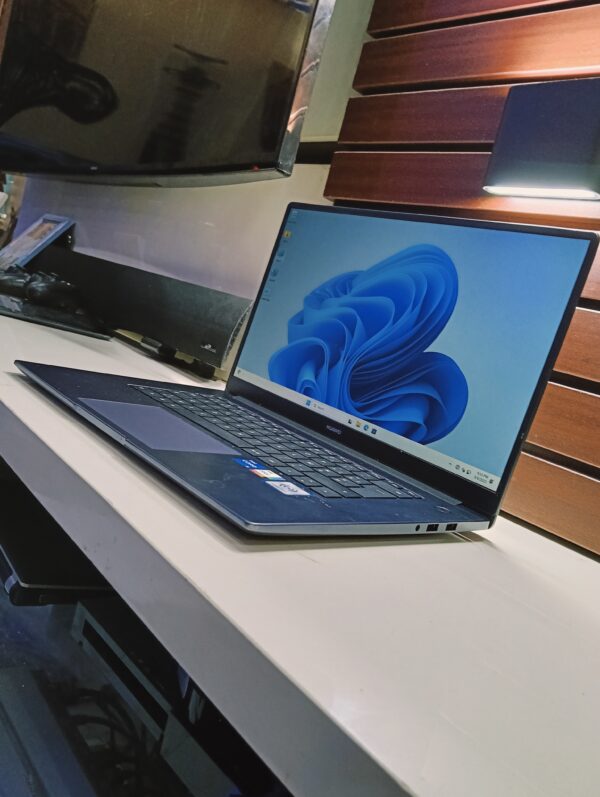 HUAWEI BOD WXX9 - Core i5 - 11th Gen - 512GB SSD - 8GB Ram - Windows 11 Pro - Image 6
