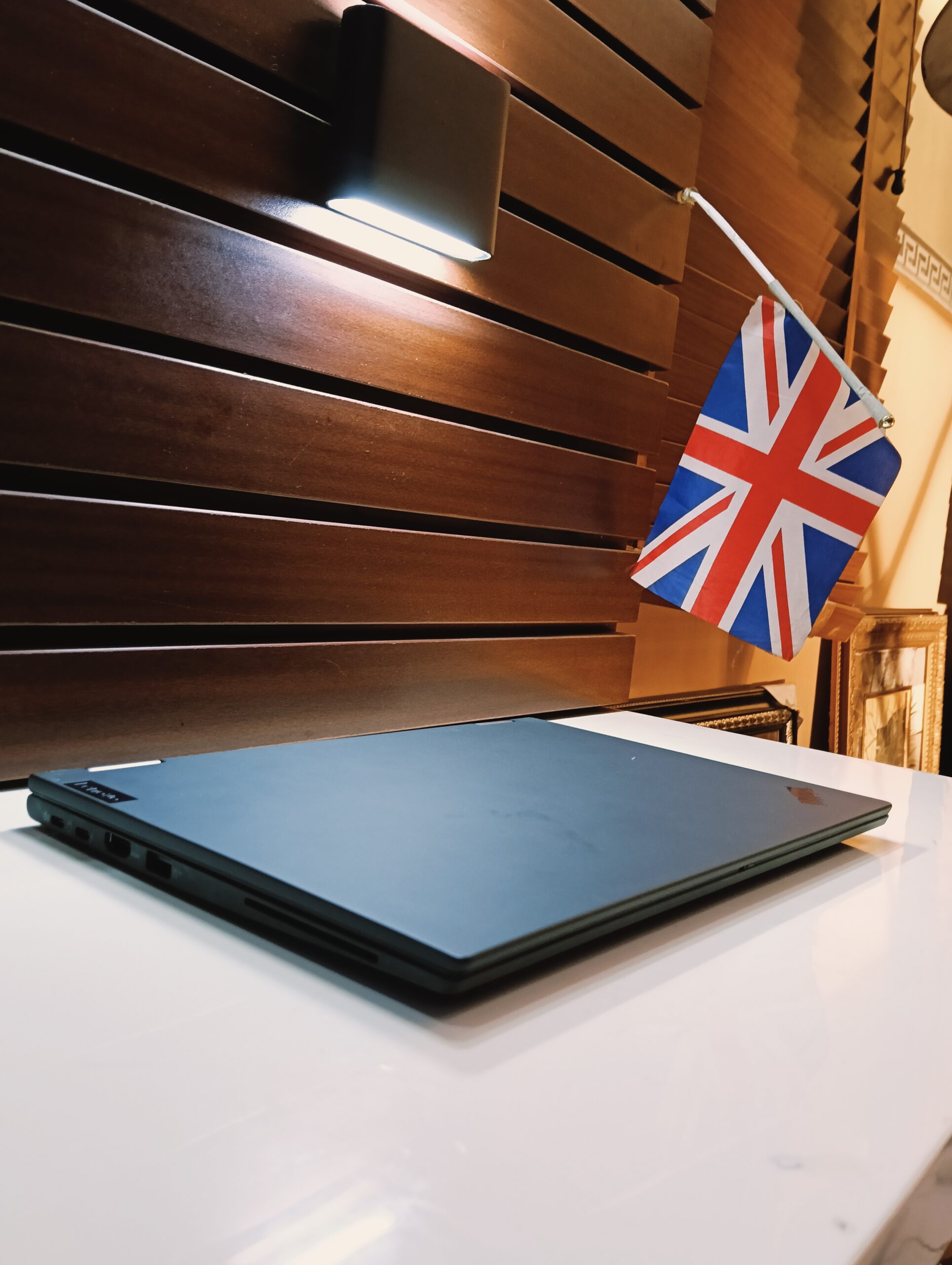 Lenovo 21AW00391X Laptop - Core i7 - 12th Gen - 512GB SSD - 16GB Ram - Windows 11 Pro - Image 3