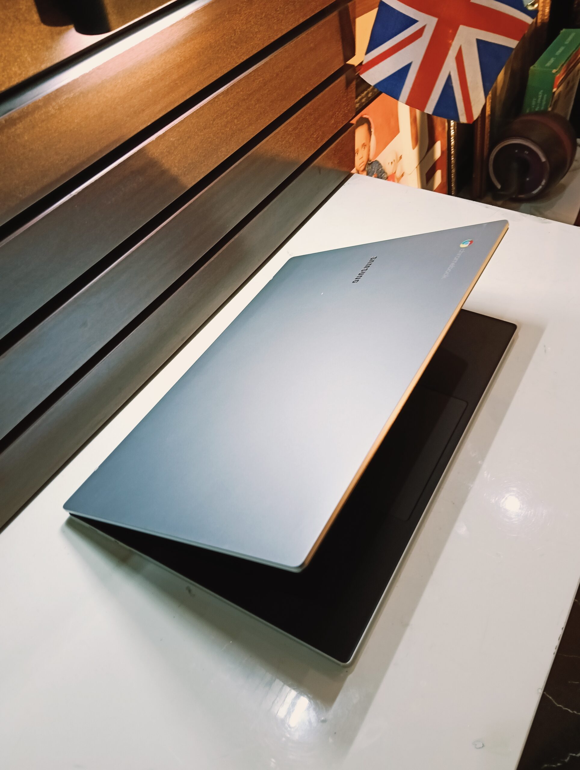 Samsung Chromebook – Cloud Storage – Ultra Slim – Silver Color – Super Fast – Intel Inside - Image 8