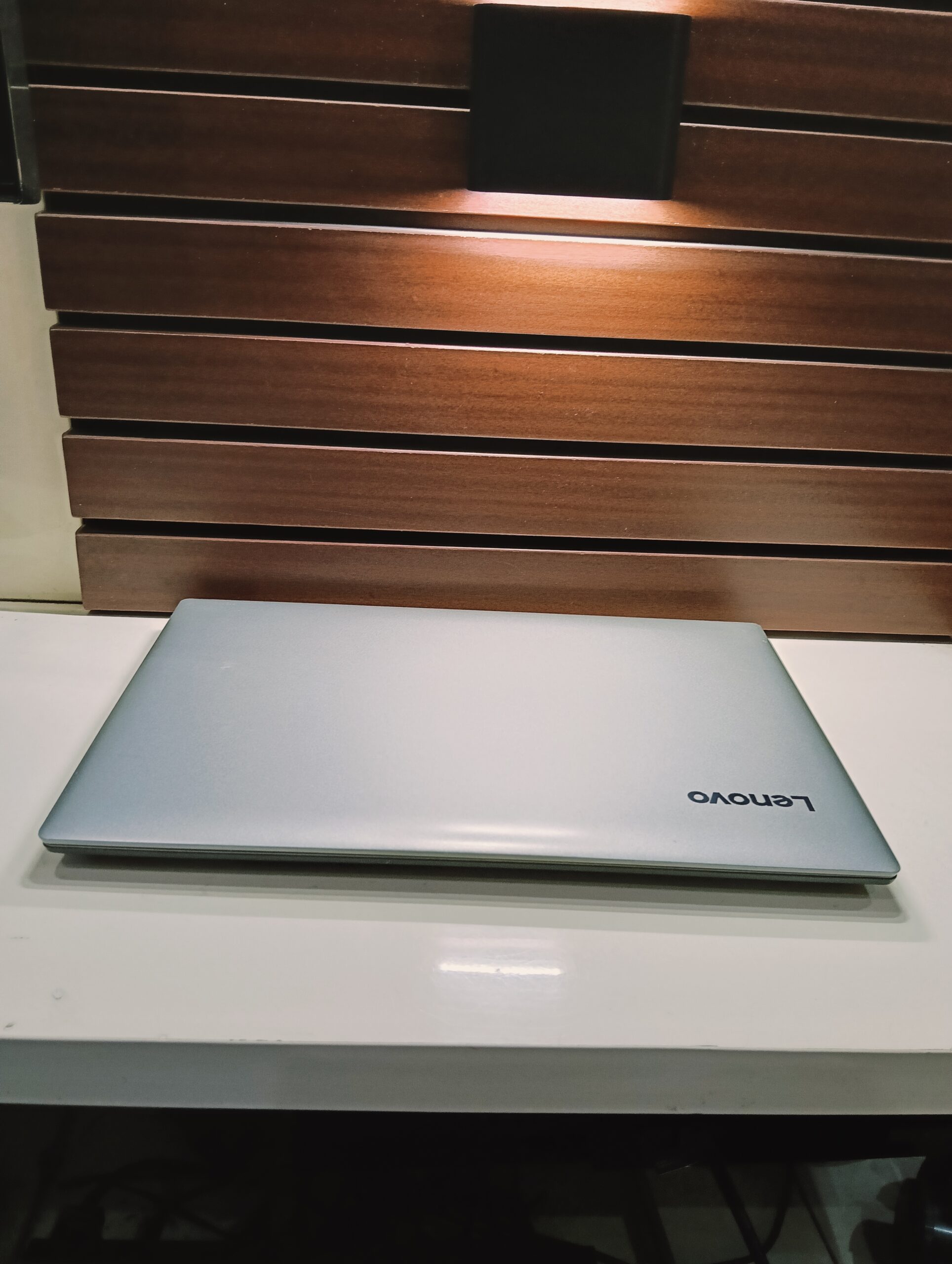 Lenovo IdeaPad 81DC - Core i5 (2.7GHz) - 7th Gen - 256GB SSD - 8GB Ram - Image 11