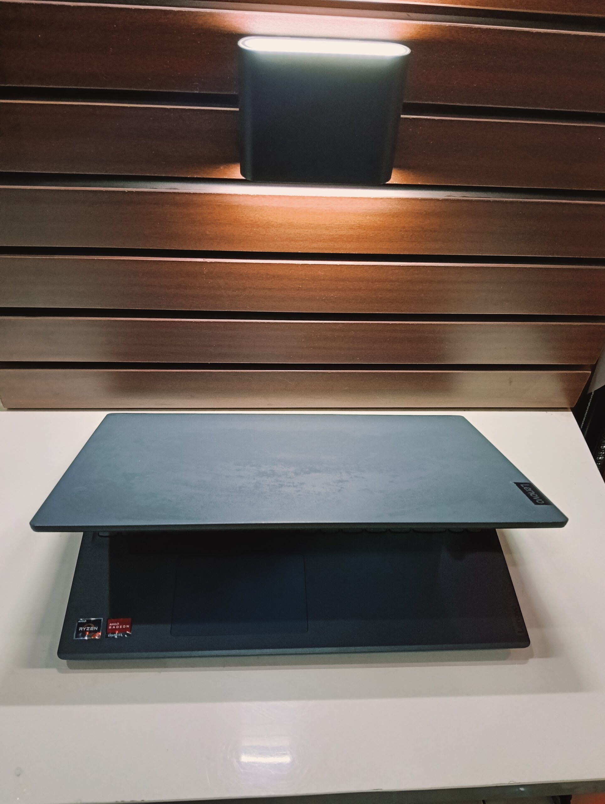 Lenovo IdeaPad 82C-7 - AMD RYZEN 3 (2.6GHz) - 256GB SSD - 8GB Ram - Windows 11 Pro( 64 bit ) - Image 5