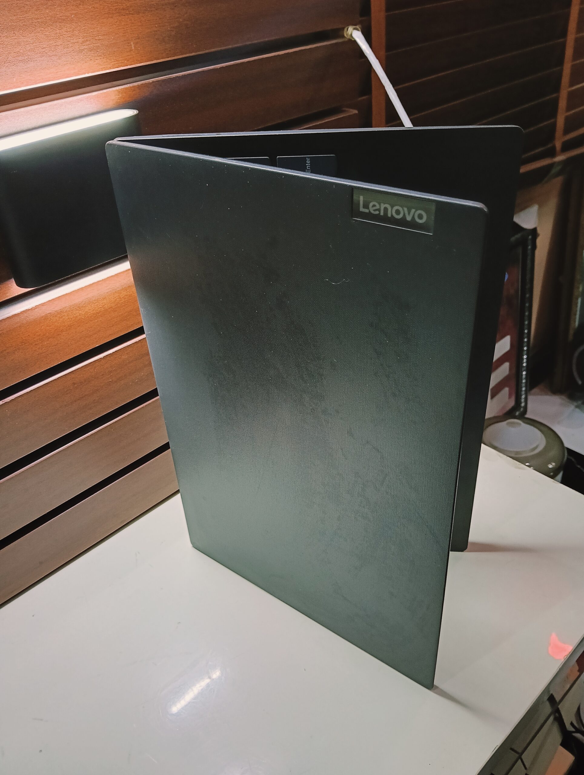 Lenovo IdeaPad 82C-7 - AMD RYZEN 3 (2.6GHz) - 256GB SSD - 8GB Ram - Windows 11 Pro( 64 bit ) - Image 6