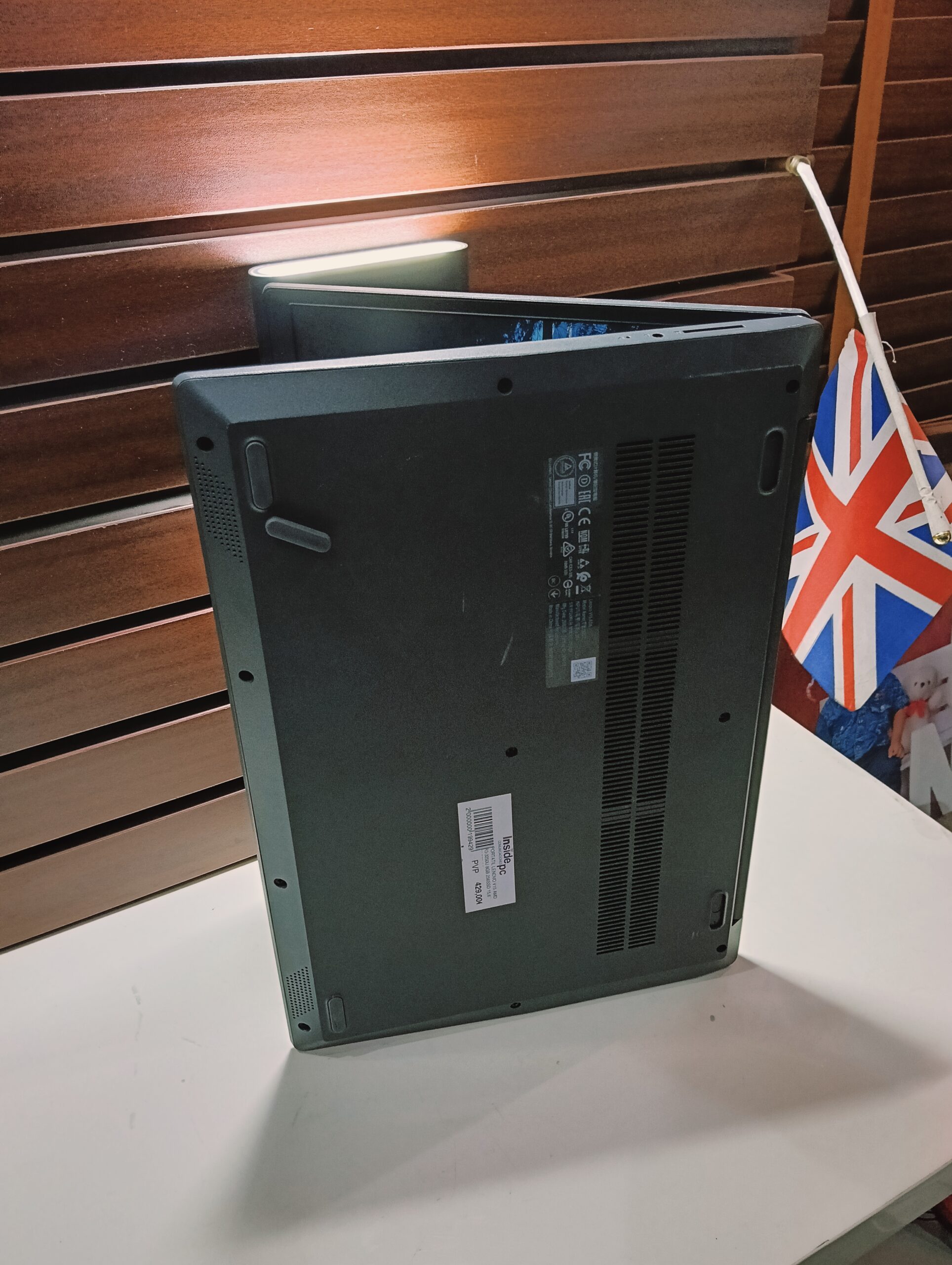 Lenovo IdeaPad 82C-7 - AMD RYZEN 3 (2.6GHz) - 256GB SSD - 8GB Ram - Windows 11 Pro( 64 bit ) - Image 7