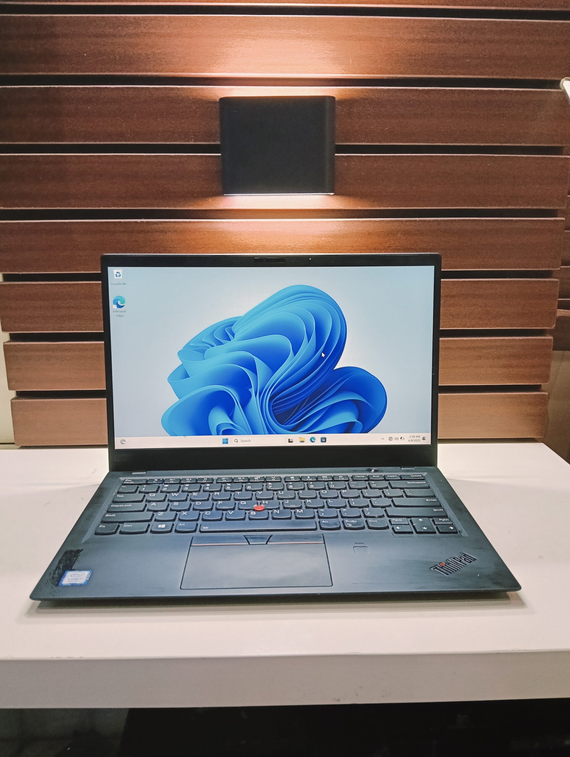 Lenovo 20KH006YUS - Intel Core i7 (2.0GHz) - 8th Gen - 512GB SSD - 16GB Ram - Windows 11 Pro