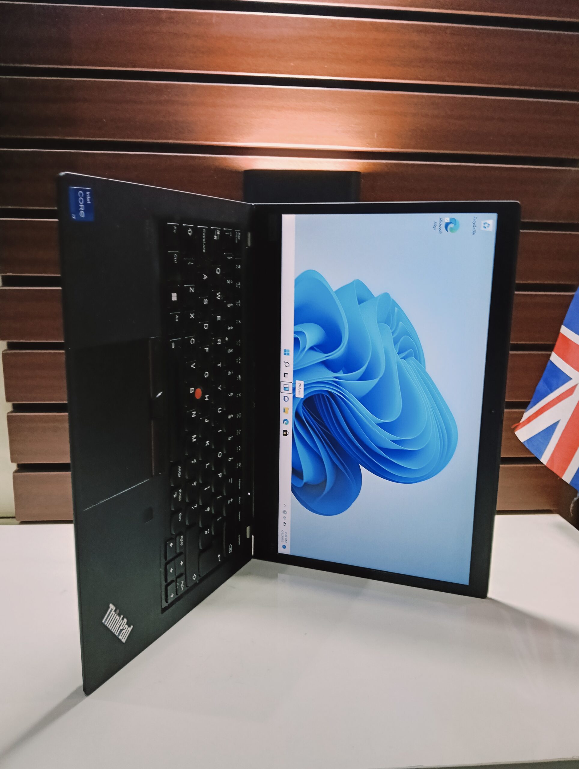 Lenovo IdeaPad P14S - Intel Core i7 (2.8GHz) - 11th Gen - 512GB SSD - 32GB Ram - Windows 11 Pro - Image 16