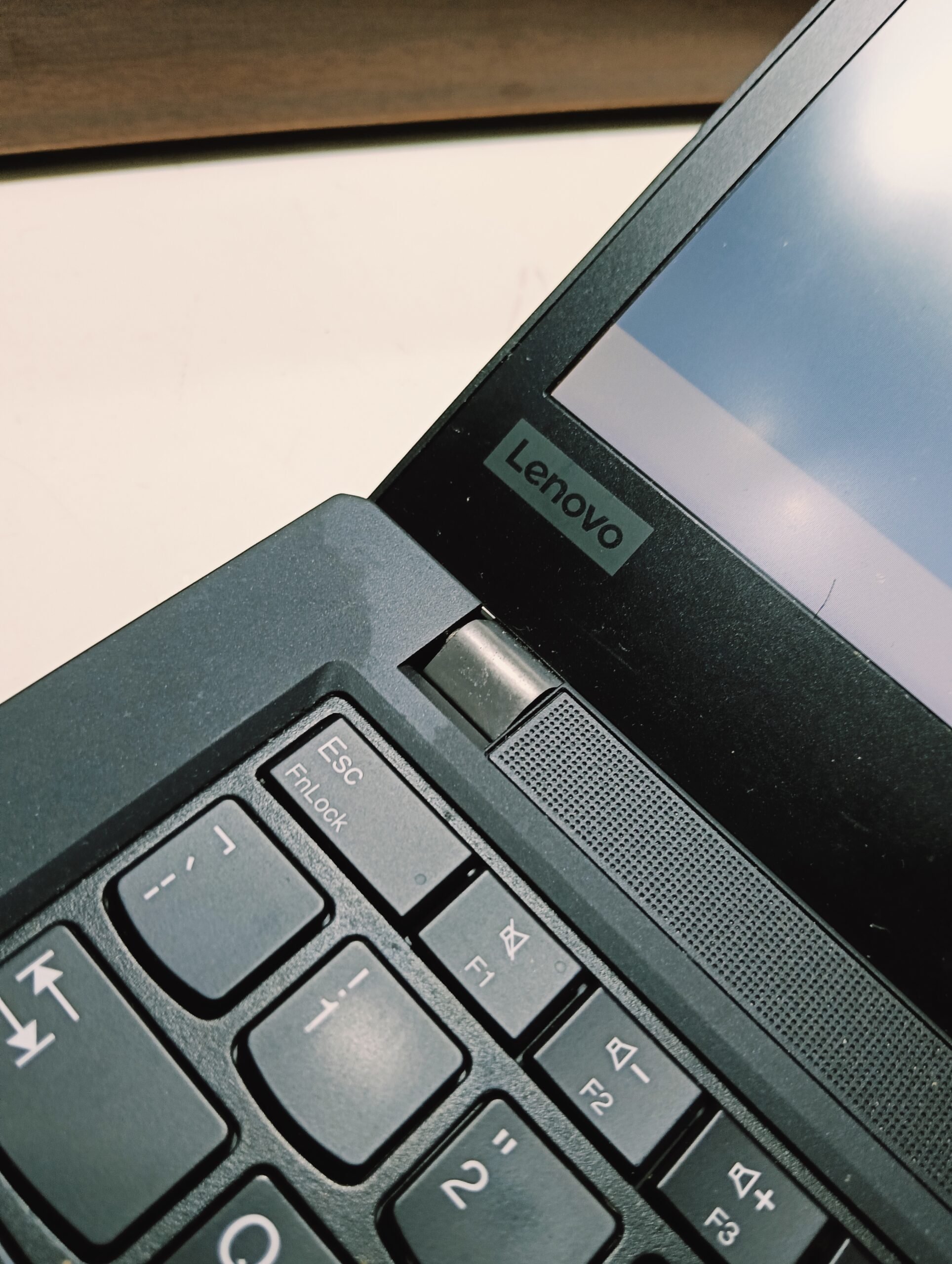 Lenovo IdeaPad P14S - Intel Core i7 (2.8GHz) - 11th Gen - 512GB SSD - 32GB Ram - Windows 11 Pro - Image 8