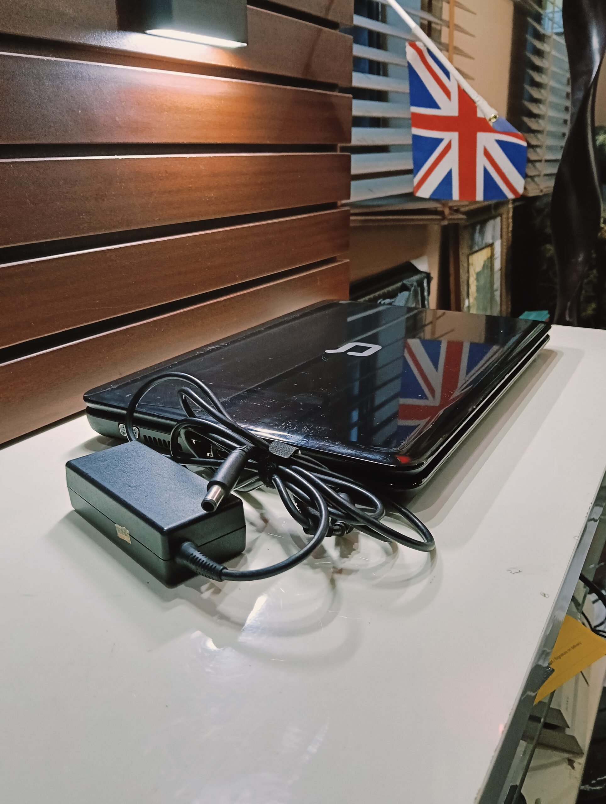 HP Compaq CQ58 - AMG (1.4GHz) - 160GB HDD - 3GB Ram - Windows 8 Pro( 64 ...