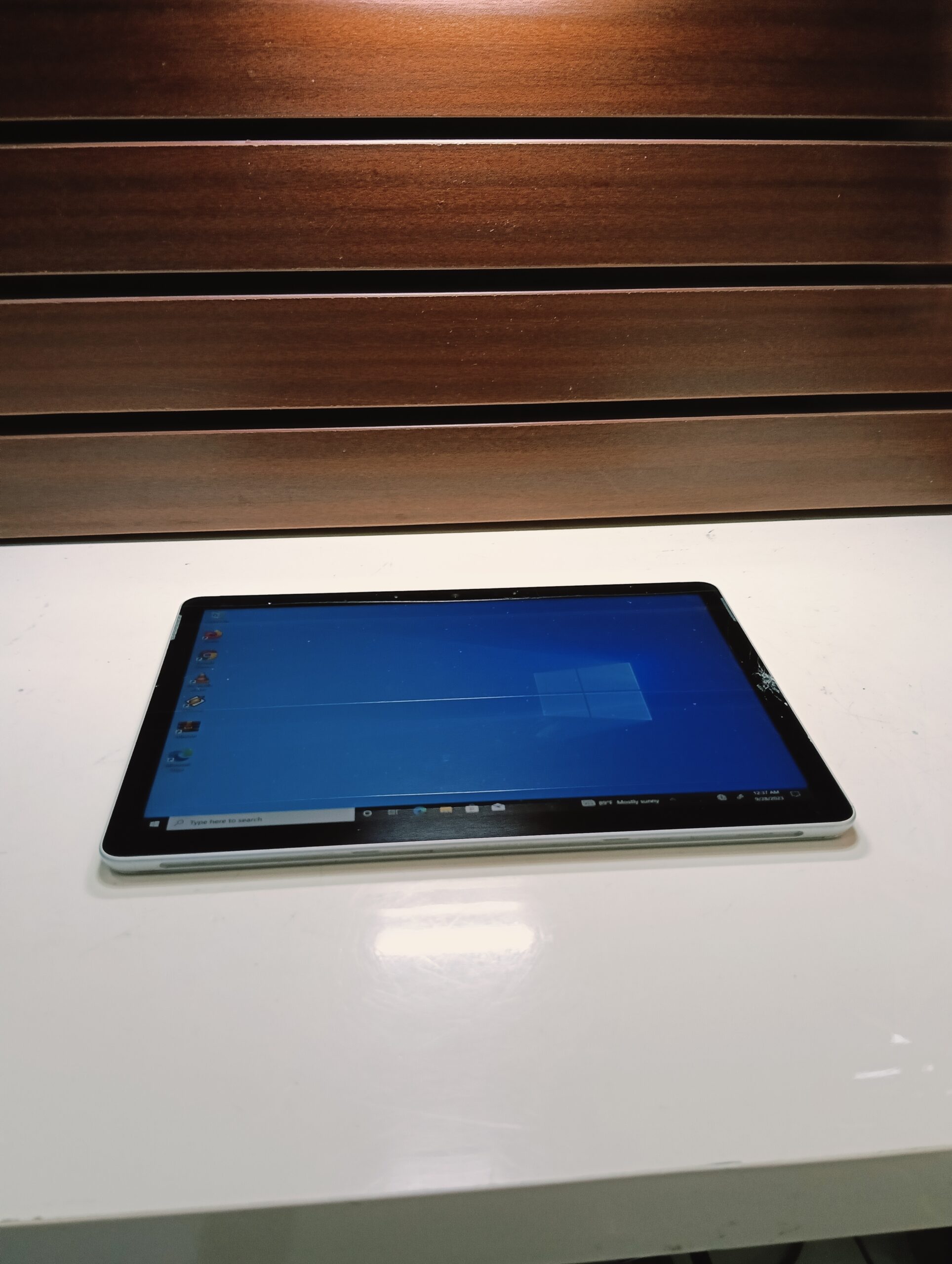 Windowsタブレット本体 Microsoft Surface Go 3 64GB 4GB RAM Amazon.com : Microsoft Surface Go (Intel Pentium Gold, 4GB