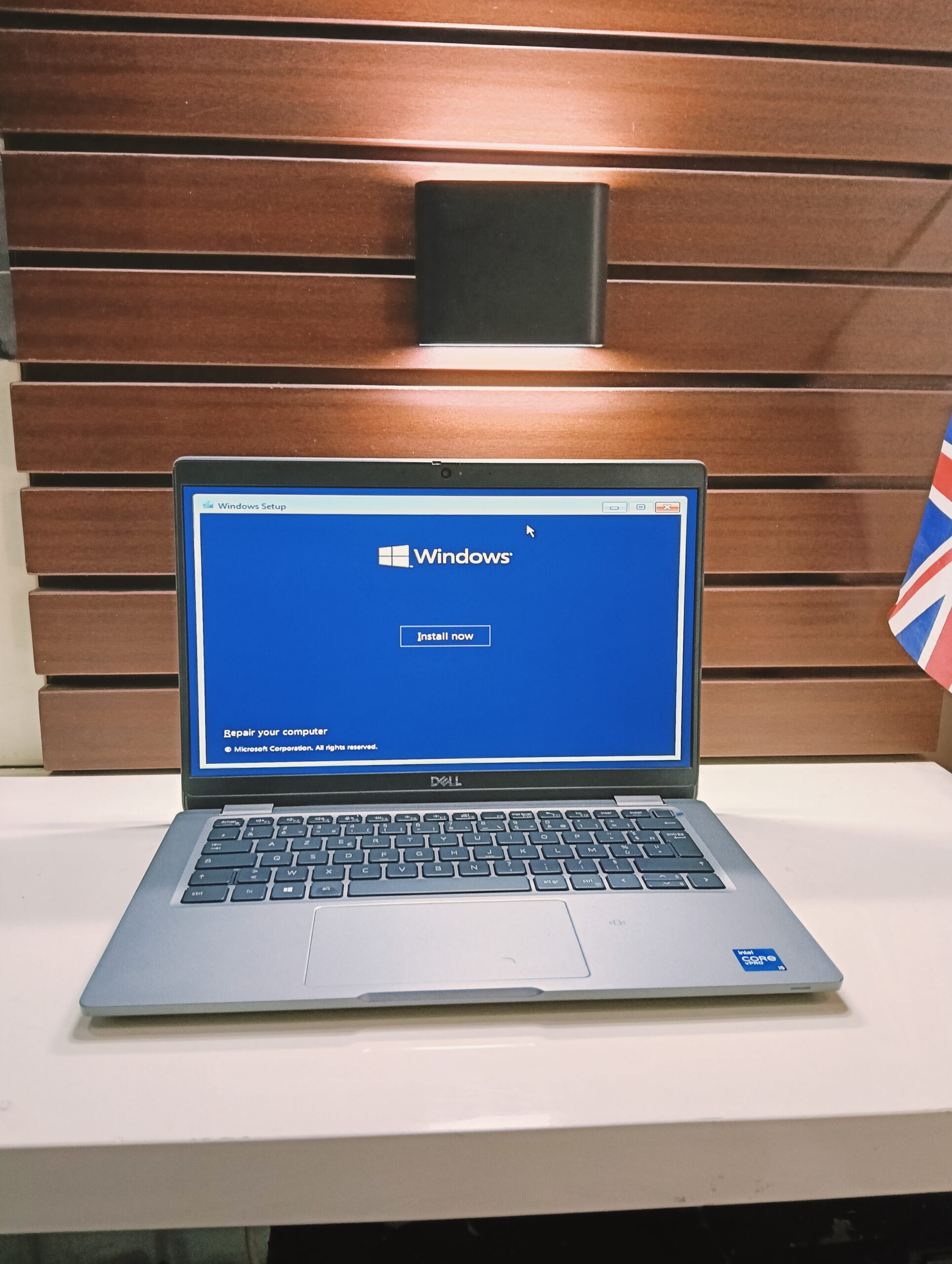 Dell Latitude 5320 - Intel Core i5 (2.6GHz) - 11th Gen - 256GB SSD