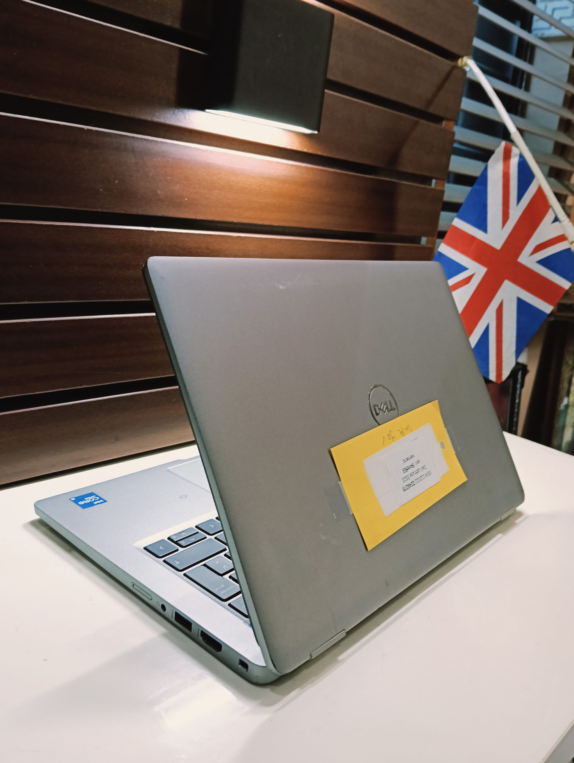 Dell Latitude 5320 - Intel Core i5 (2.6GHz) - 11th Gen - 256GB SSD - 8GB Ram - Windows 11 Pro