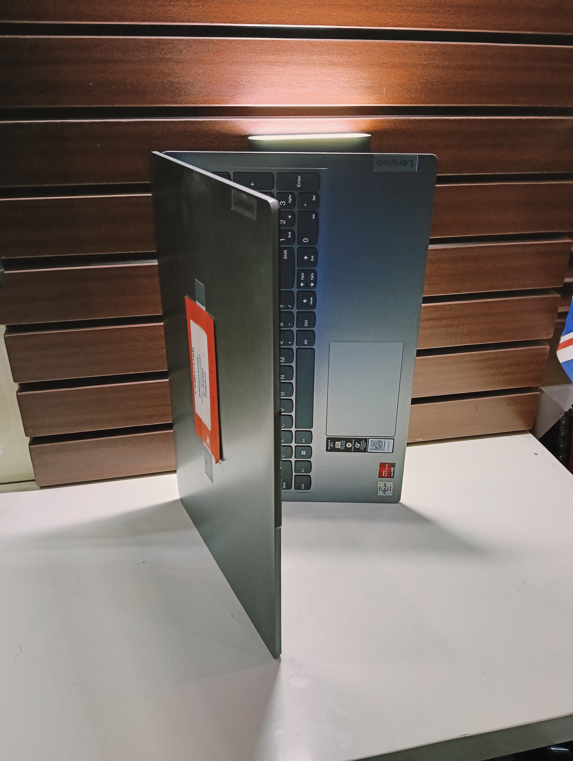 Lenovo IdeaPad 82KR - AMD Athlon Gold 3150U - 256GB SSD - 8GB Ram - Windows 11 Pro - Image 6