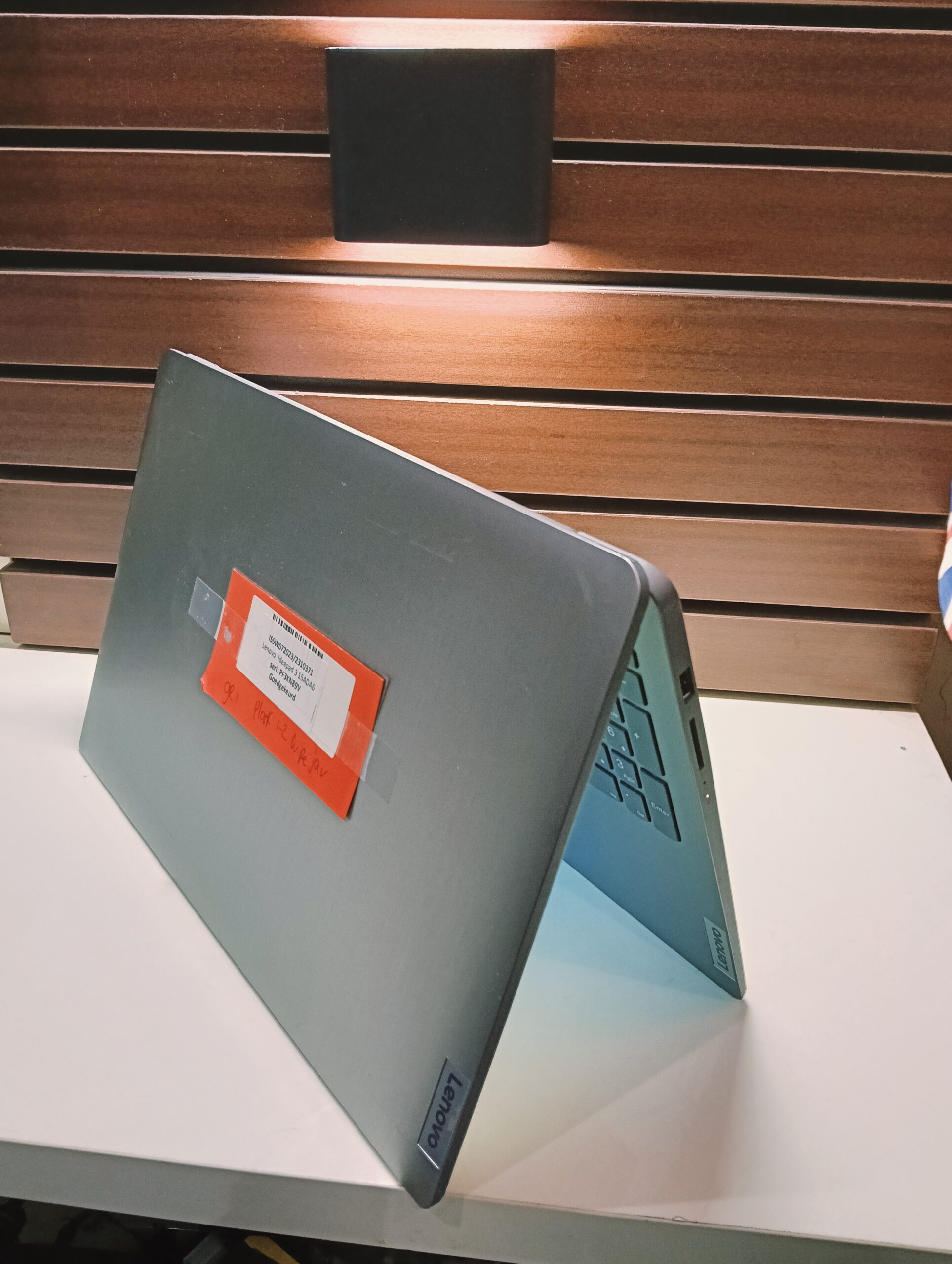 Lenovo IdeaPad 82KR - AMD Athlon Gold 3150U - 256GB SSD - 8GB Ram - Windows 11 Pro - Image 4