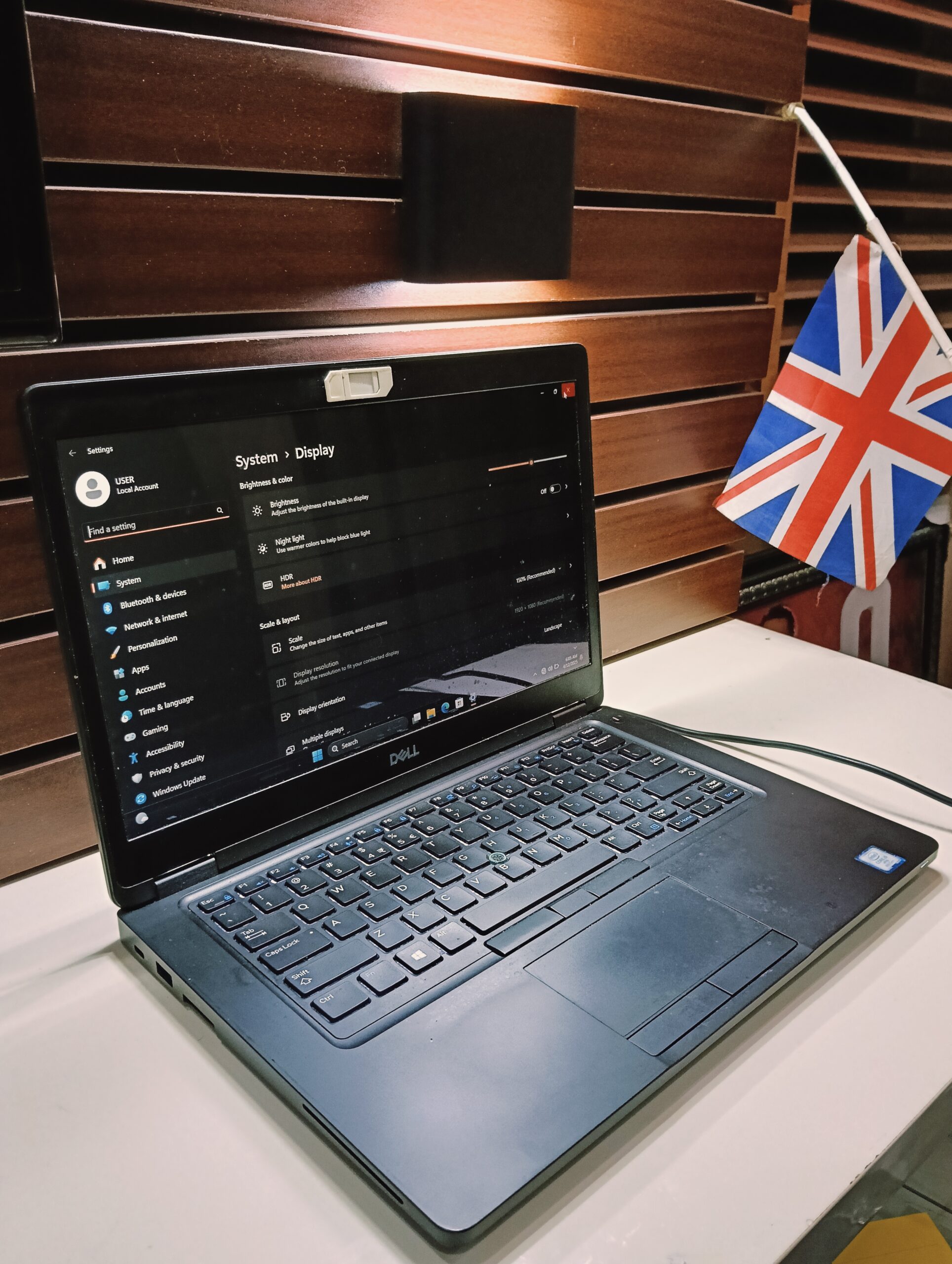Dell Latitude 5490 - Intel Core i5 - 8th Gen - Touchscreen - 256GB SSD - 8GB Ram - Windows 11 Pro - Image 4