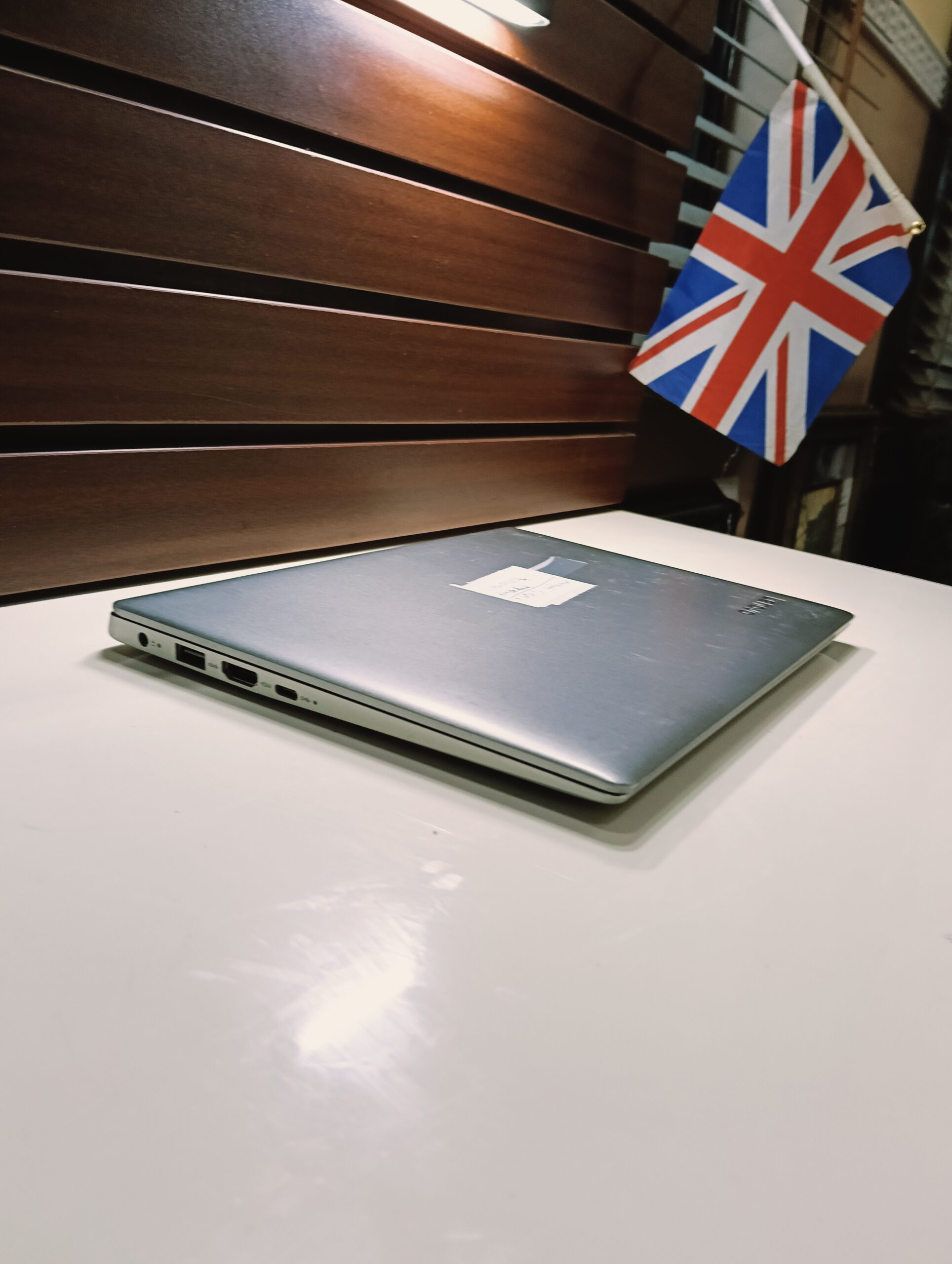 Lenovo IdeaPad 81kt - Intel Celeron (1.1GHz) - 128GB SSD - 4GB Ram - Windows 11 Pro - Image 9