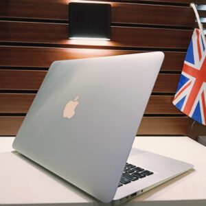 Apple MacBook Air 2012 – Intel Core i5 (1.8GHz) – 128GB SSD – 4GB Ram – Keyboard Light - Apple Logo Light