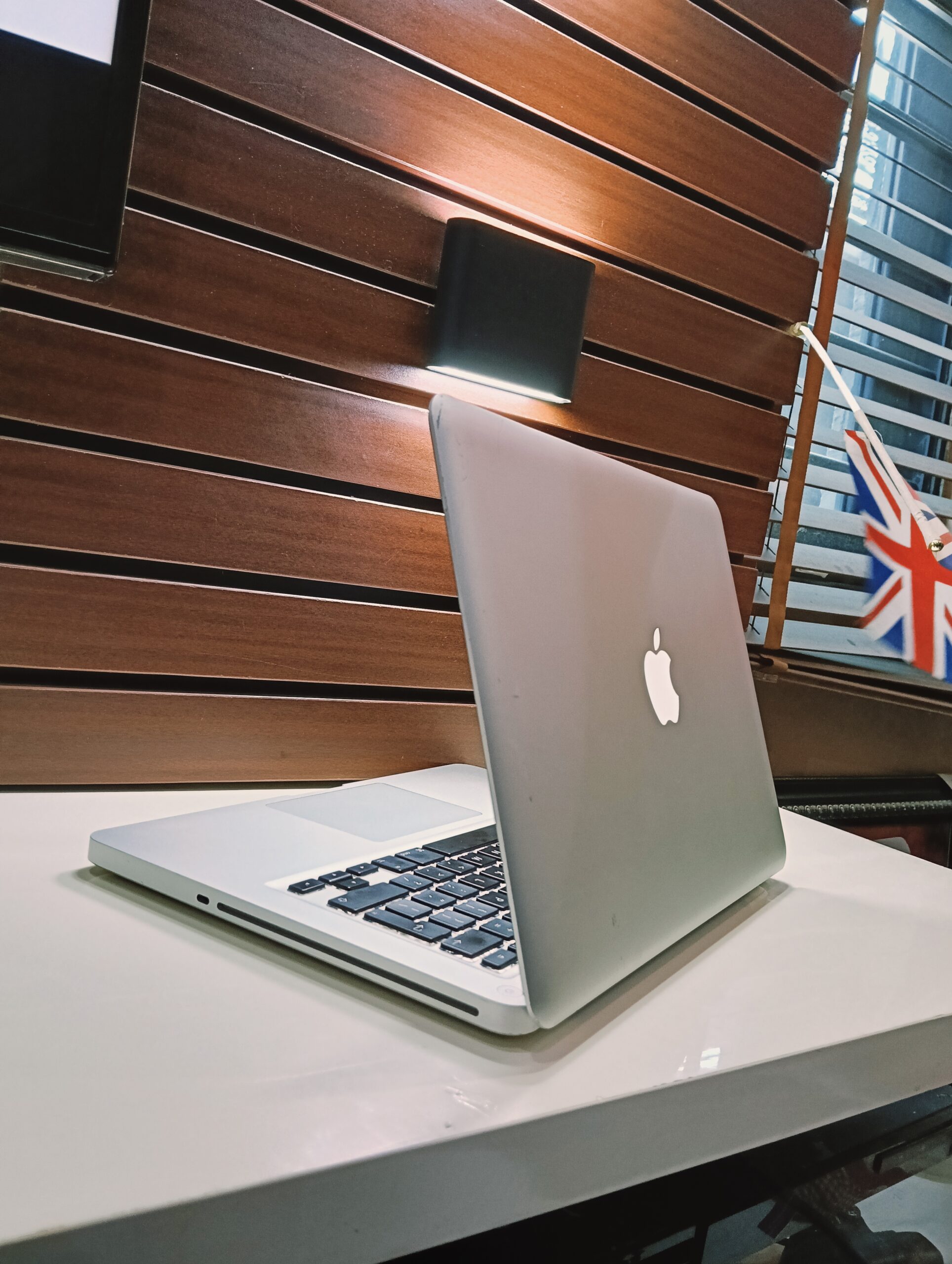 Apple MacBook Pro - Intel Core i7 (2.9Ghz) - 500GB HDD - 12GB Ram - 13.3 inch - Keyboard Light - Image 9
