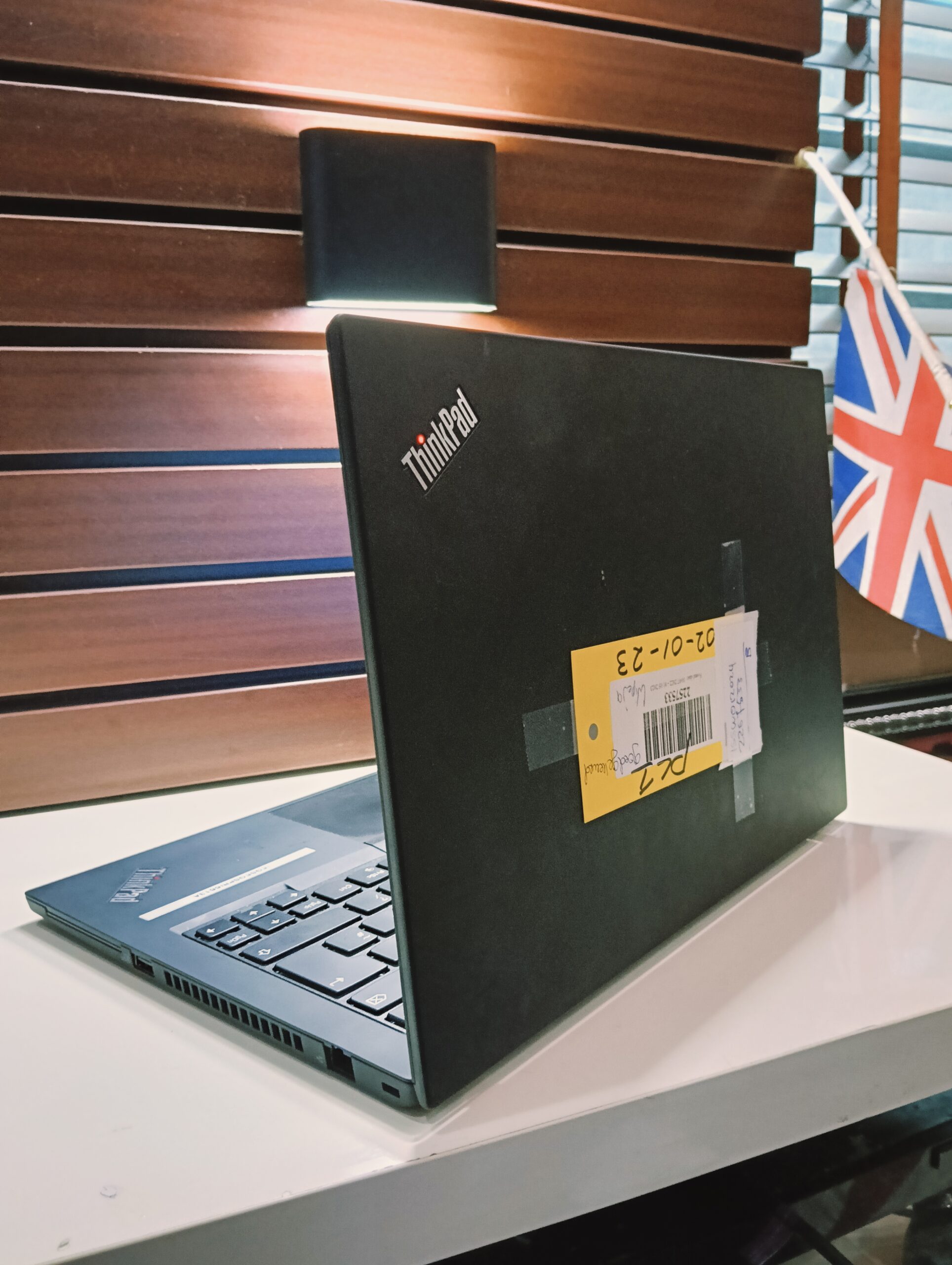 Lenovo ThinkPad T14 - Intel Core i5 (2.2GHz) - 10th Gen - 256GB SSD - 16GB Ram - Windows 11 Pro - Image 7