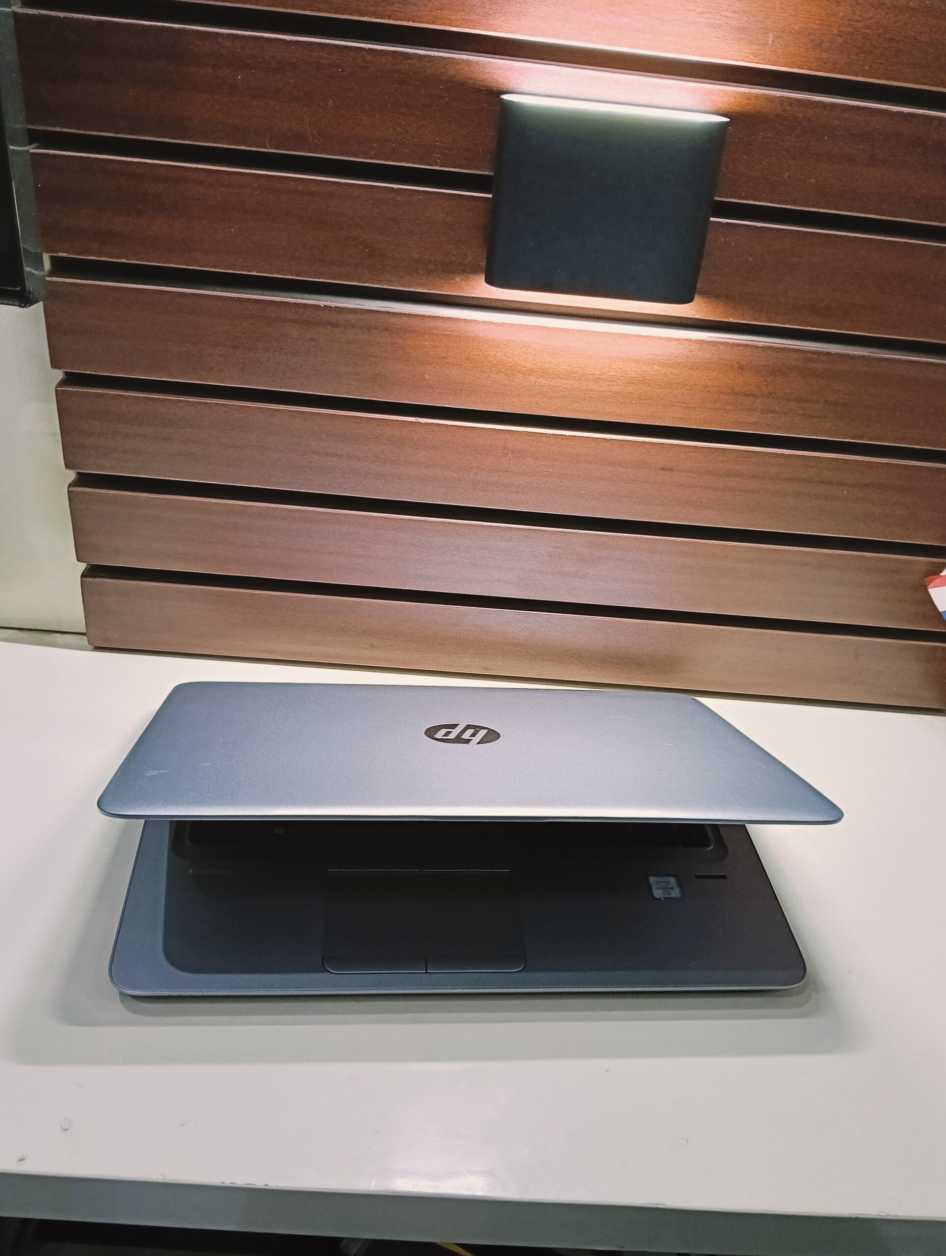 HP EliteBook 840 G3 - Intel Core i5 (2.5GHz) - 6th Gen - 256GB SSD - 8GB Ram - Keyboard Light - Image 9