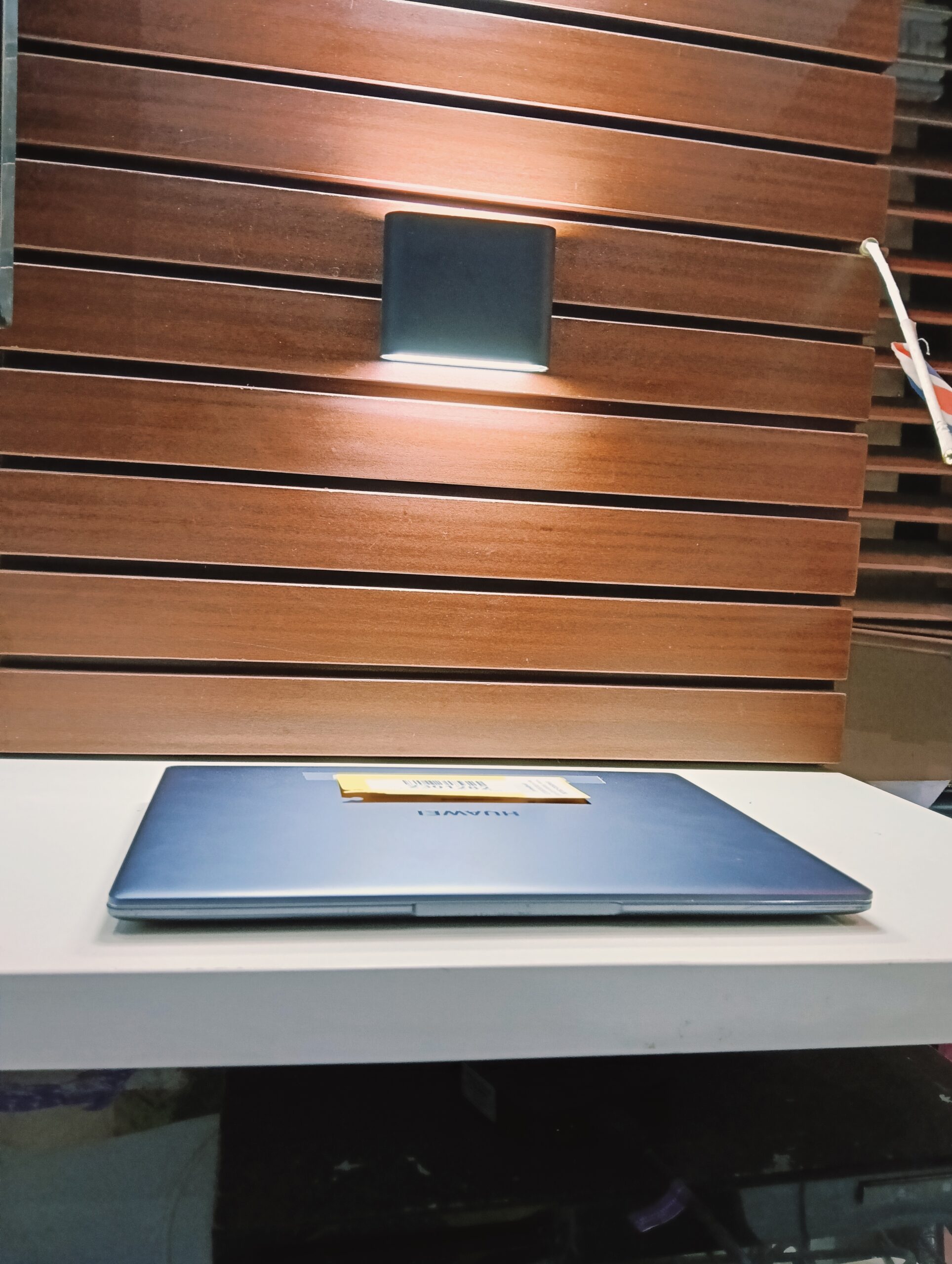 Huawei MateBook KLV-WX9 - Intel Core i7 (2.0GHz) - 8th Gen - 512GB SSD - 8GB Ram - Windows 11 Pro - Image 12