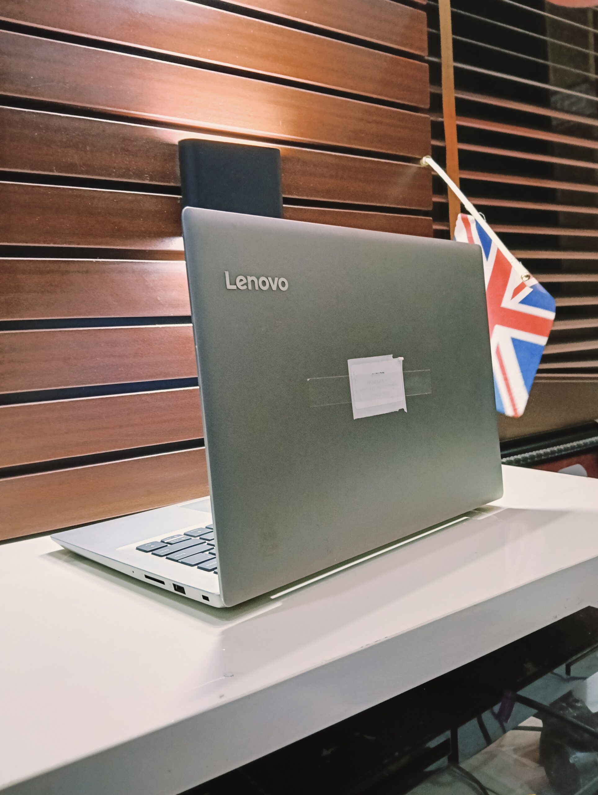 Lenovo IdeaPad 80x3 - Intel Core i5 (2.7GHz) - 7th Gen - 1TB SSD - 8GB Ram - 2GB Dedicated Graphics - Image 4