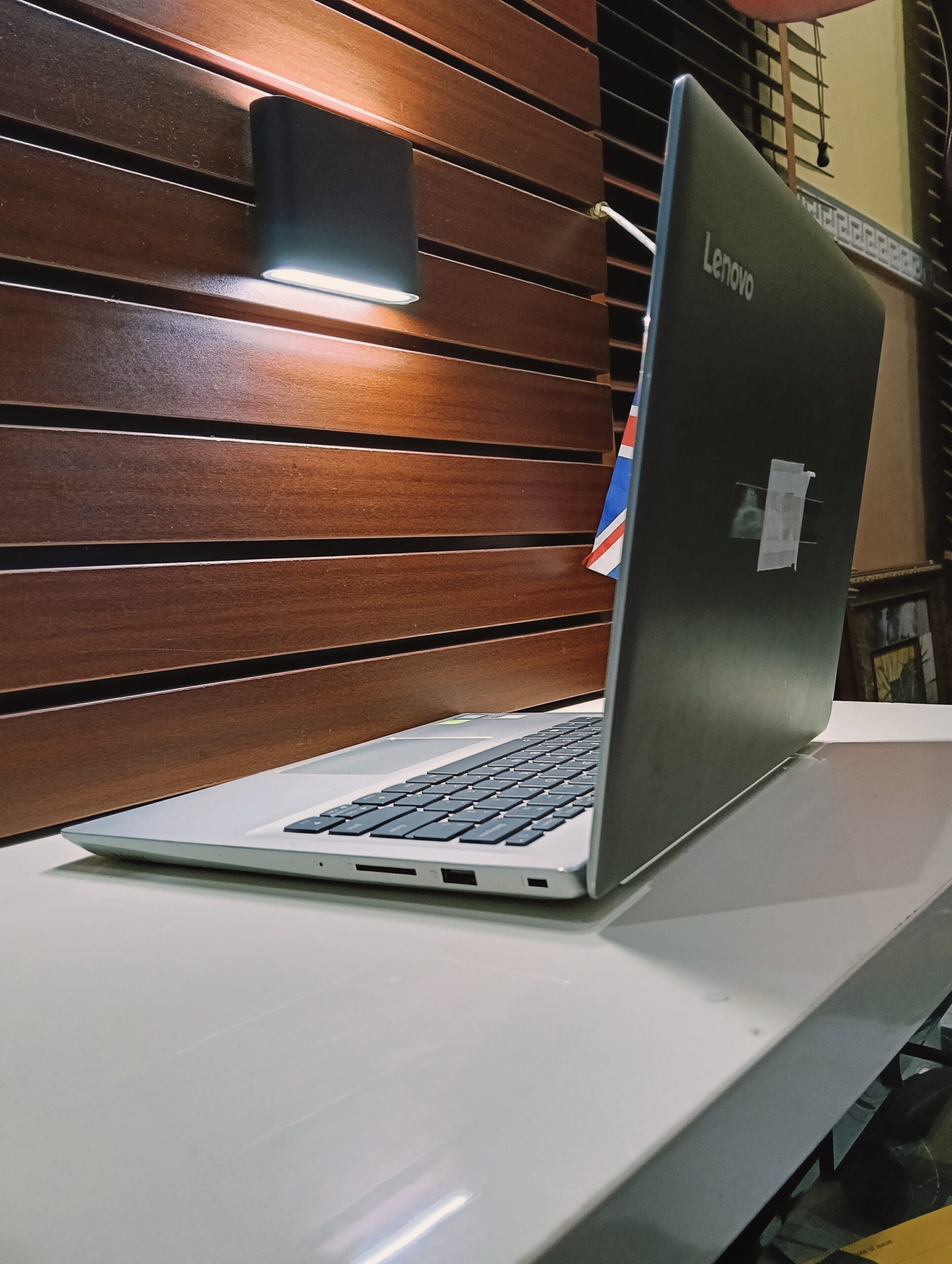 Lenovo IdeaPad 80x3 - Intel Core i5 (2.7GHz) - 7th Gen - 1TB SSD - 8GB Ram - 2GB Dedicated Graphics - Image 5