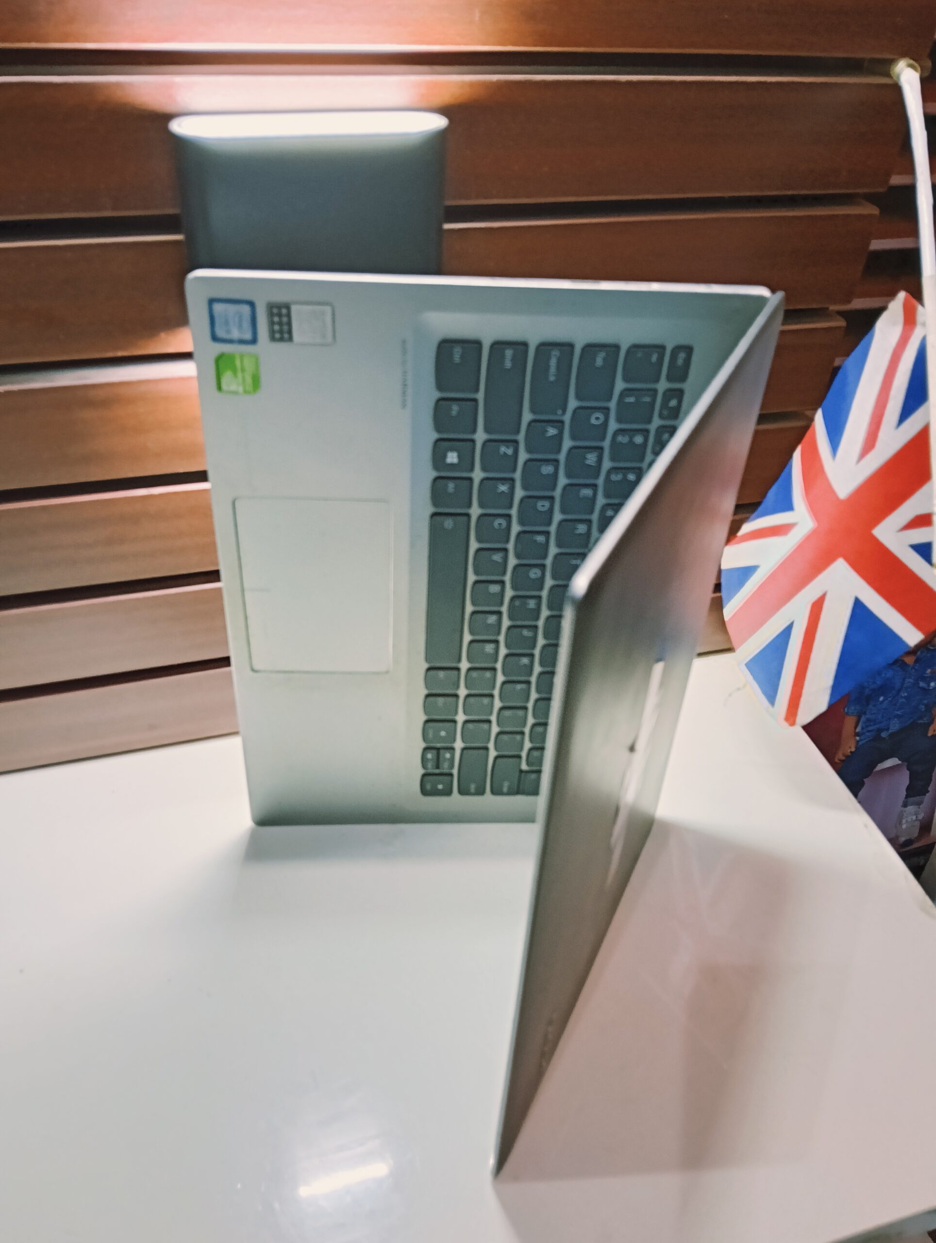 Lenovo IdeaPad 80x3 - Intel Core i5 (2.7GHz) - 7th Gen - 1TB SSD - 8GB Ram - 2GB Dedicated Graphics - Image 8