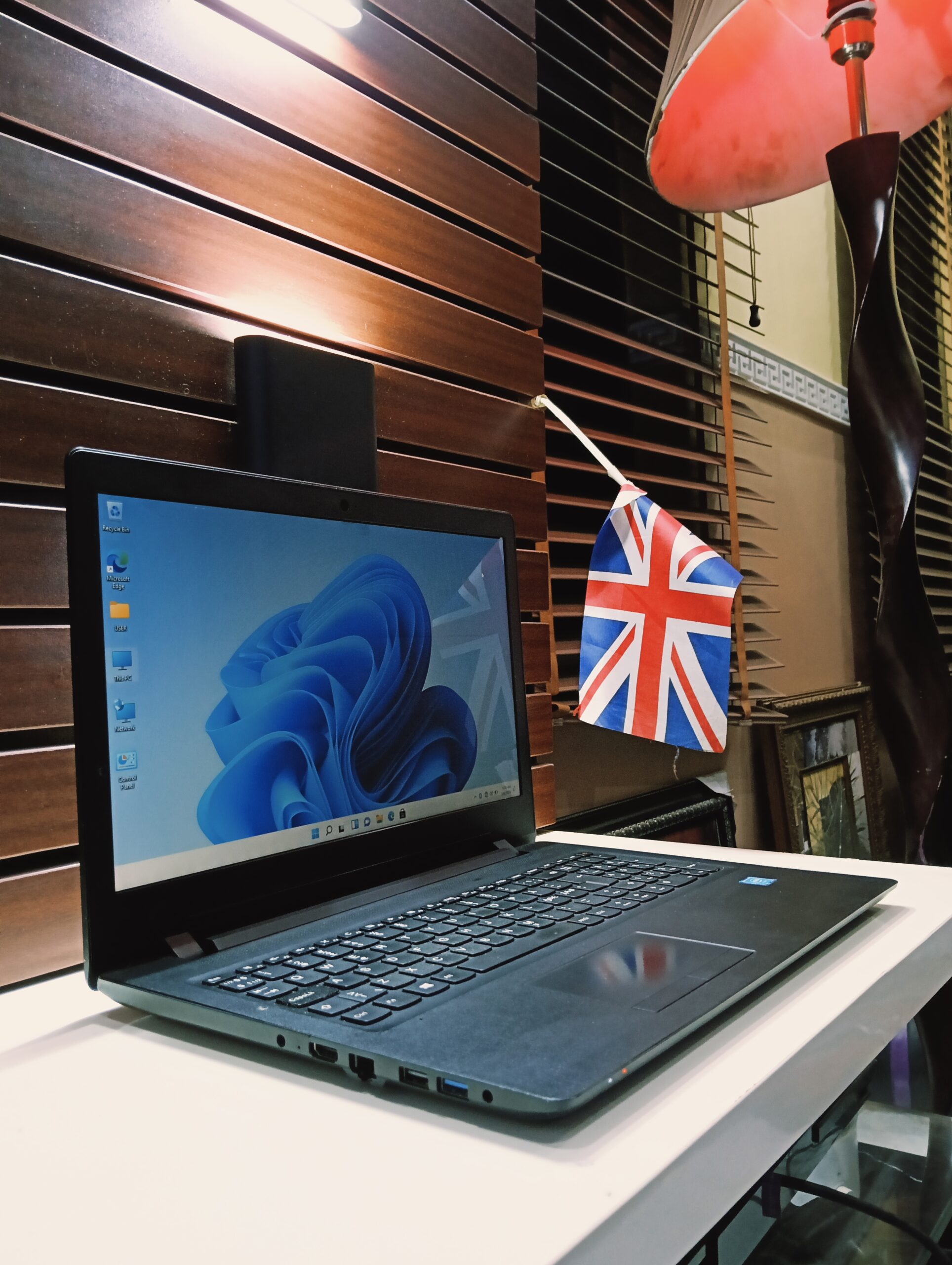 Lenovo IdeaPad 110-15IBR - Intel Celeron (1.6GHz) - 120GB HDD - 4GB Ram - Windows 11 Pro - Image 2